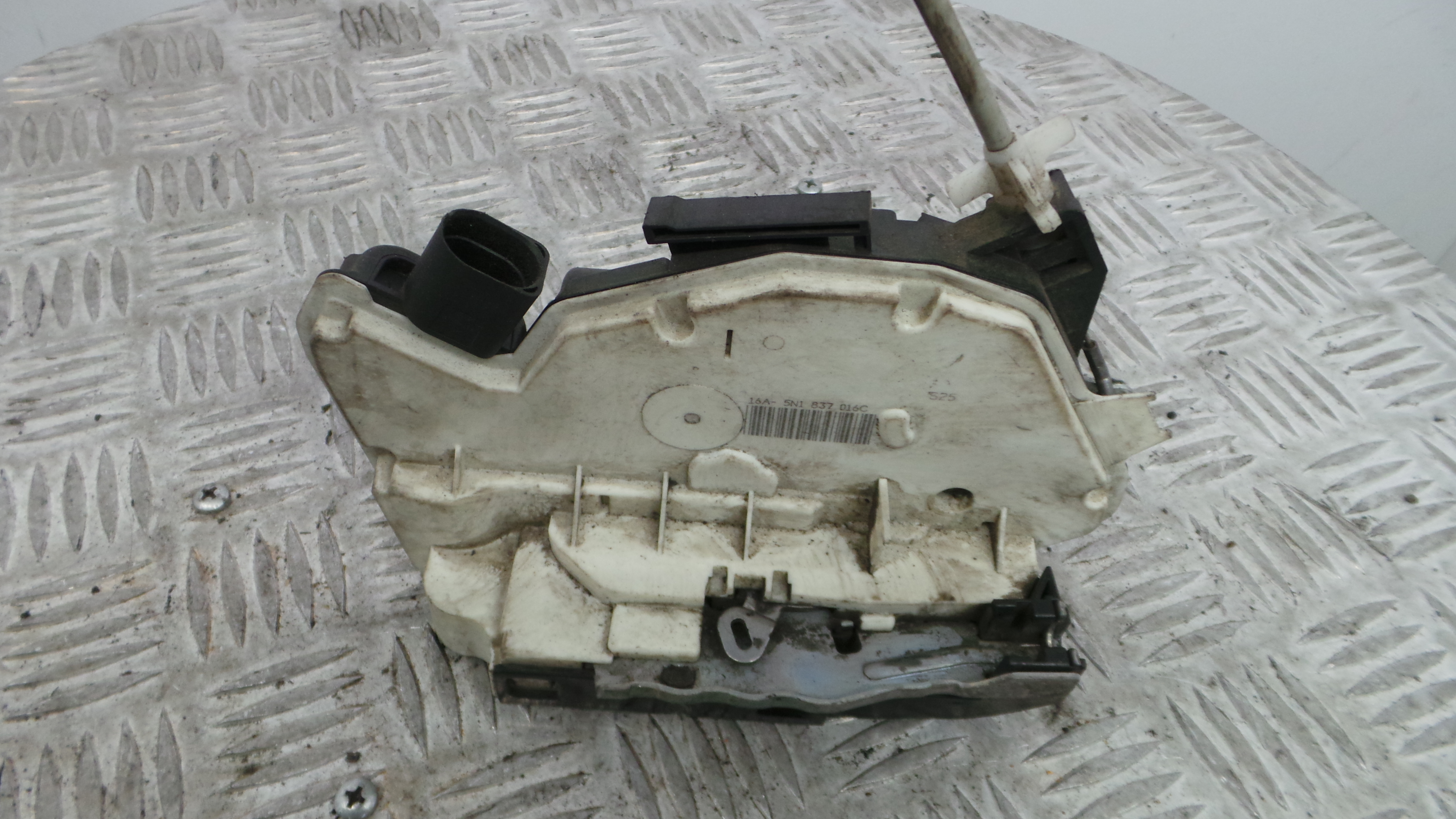 Fecho da Porta Dto 5N1837016C - SEAT IBIZA IV (6J5, 6P1), IBIZA Mk IV (6J5, 6P1)-36240782