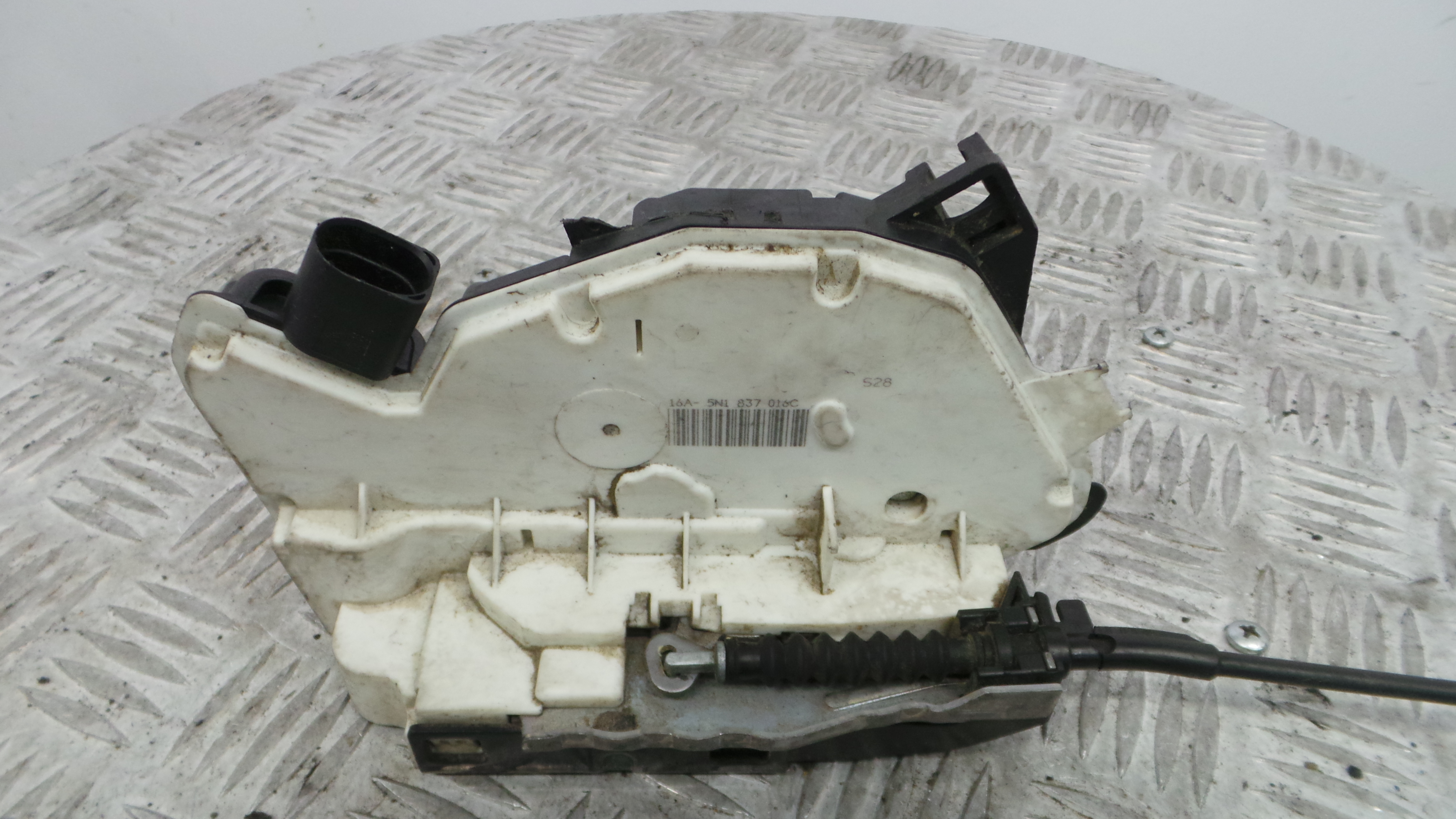 Fecho da Porta Frente Dto 5N1837016C - SEAT IBIZA IV (6J5, 6P1), IBIZA Mk IV (6J5, 6P1)-36240821