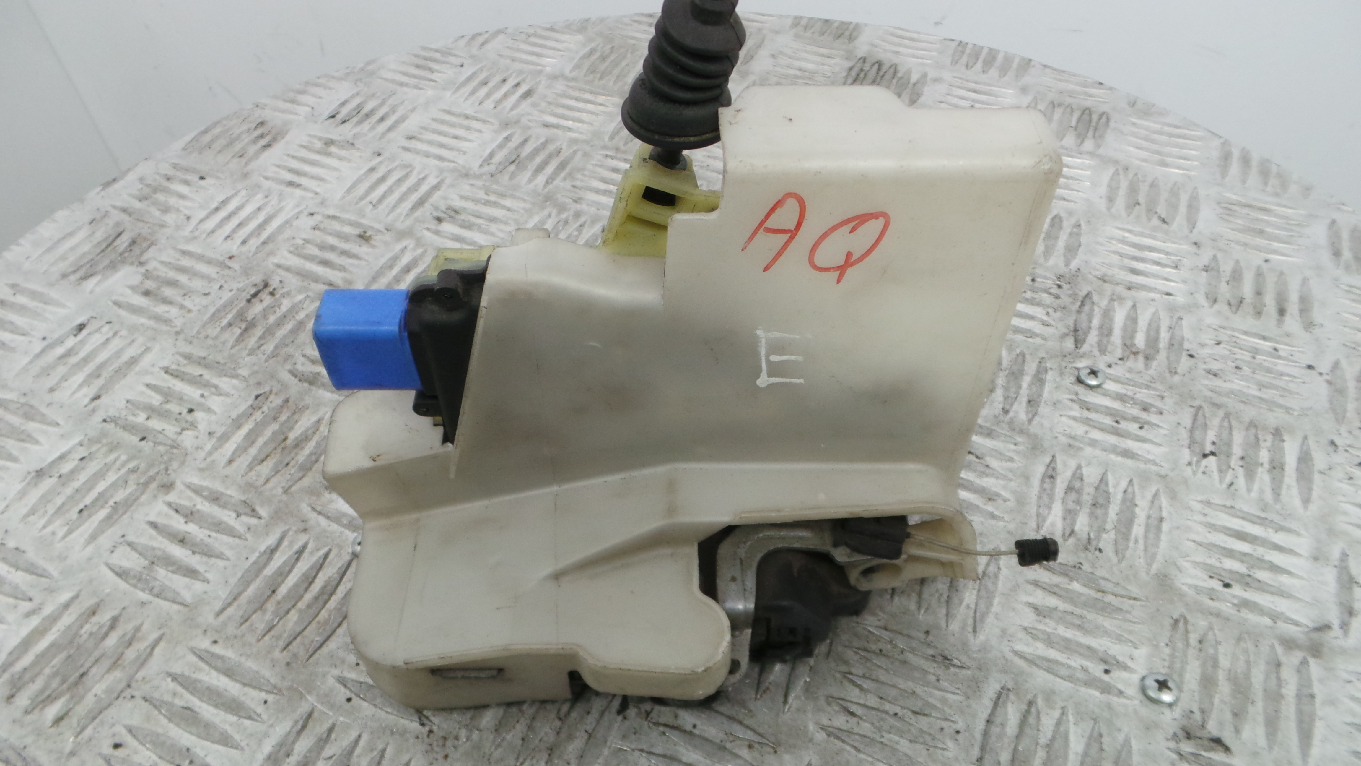 Fecho da Porta Esq  - VW TRANSPORTER Mk V Caixa (7HA, 7HH, 7EA, 7EH), TRANSPORTER T5 Caixa (7HA, 7HH-36240829