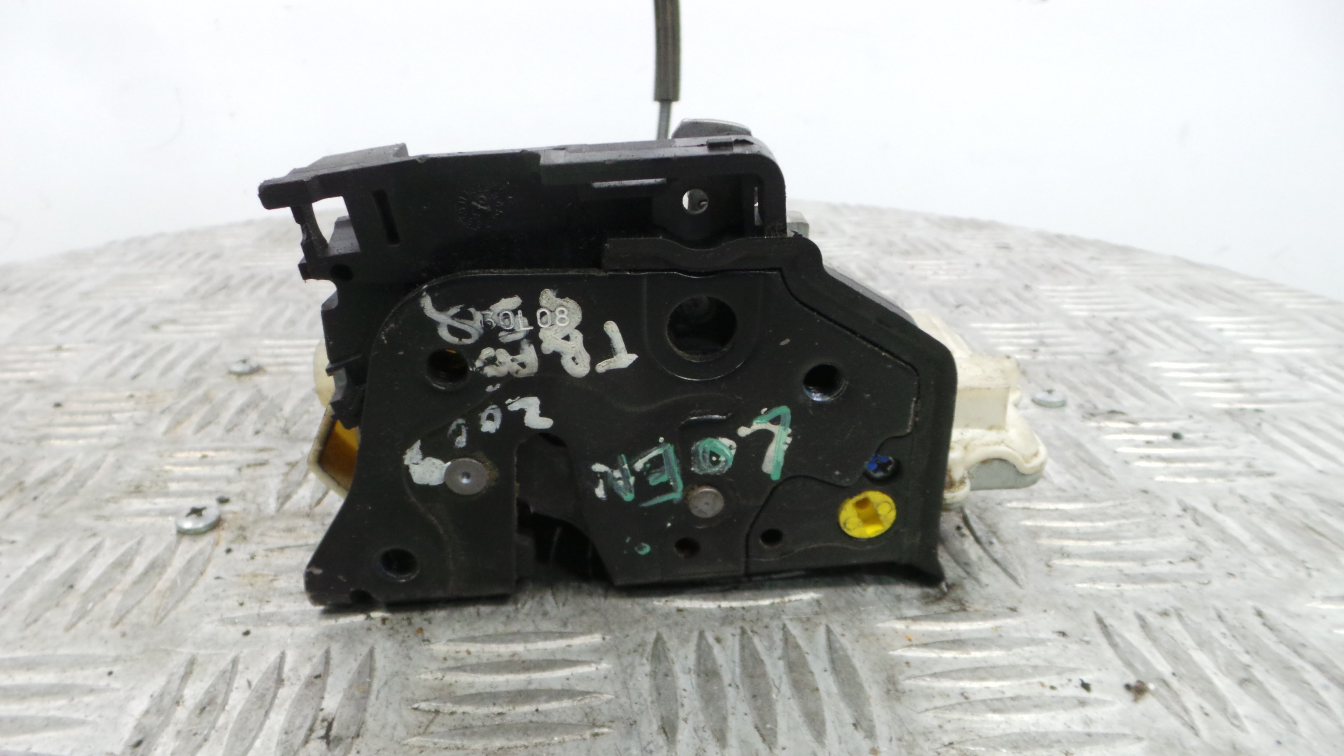 Fecho da Porta Trás Esq 1P0839015 - SEAT LEON (1P1)-36242171