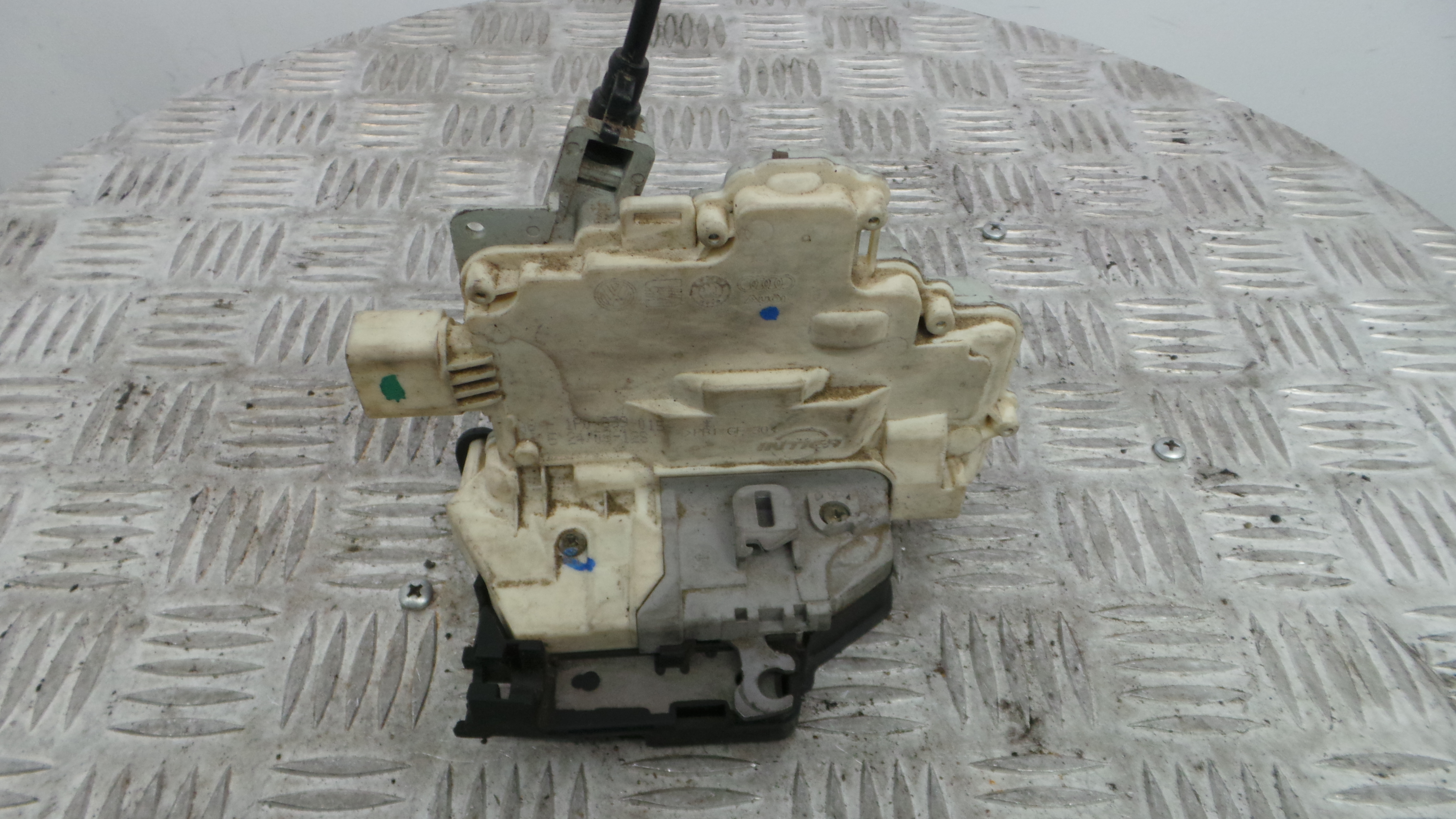 Fecho da Porta Trás Esq 1P0839015 - SEAT LEON (1P1)-36242171