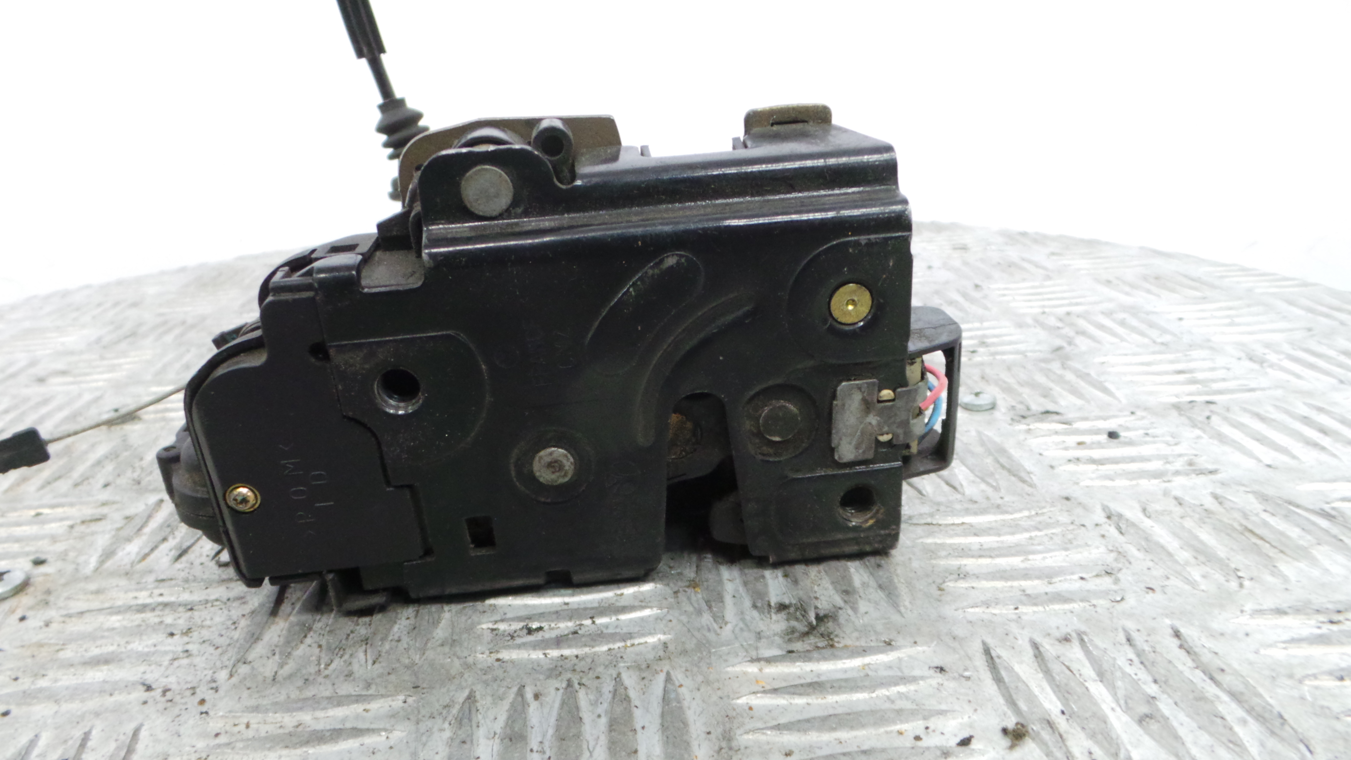 Fecho da Porta Frente Dto 3B1837016A - VW GOLF IV (1J1), GOLF Mk IV (1J1)-36242179