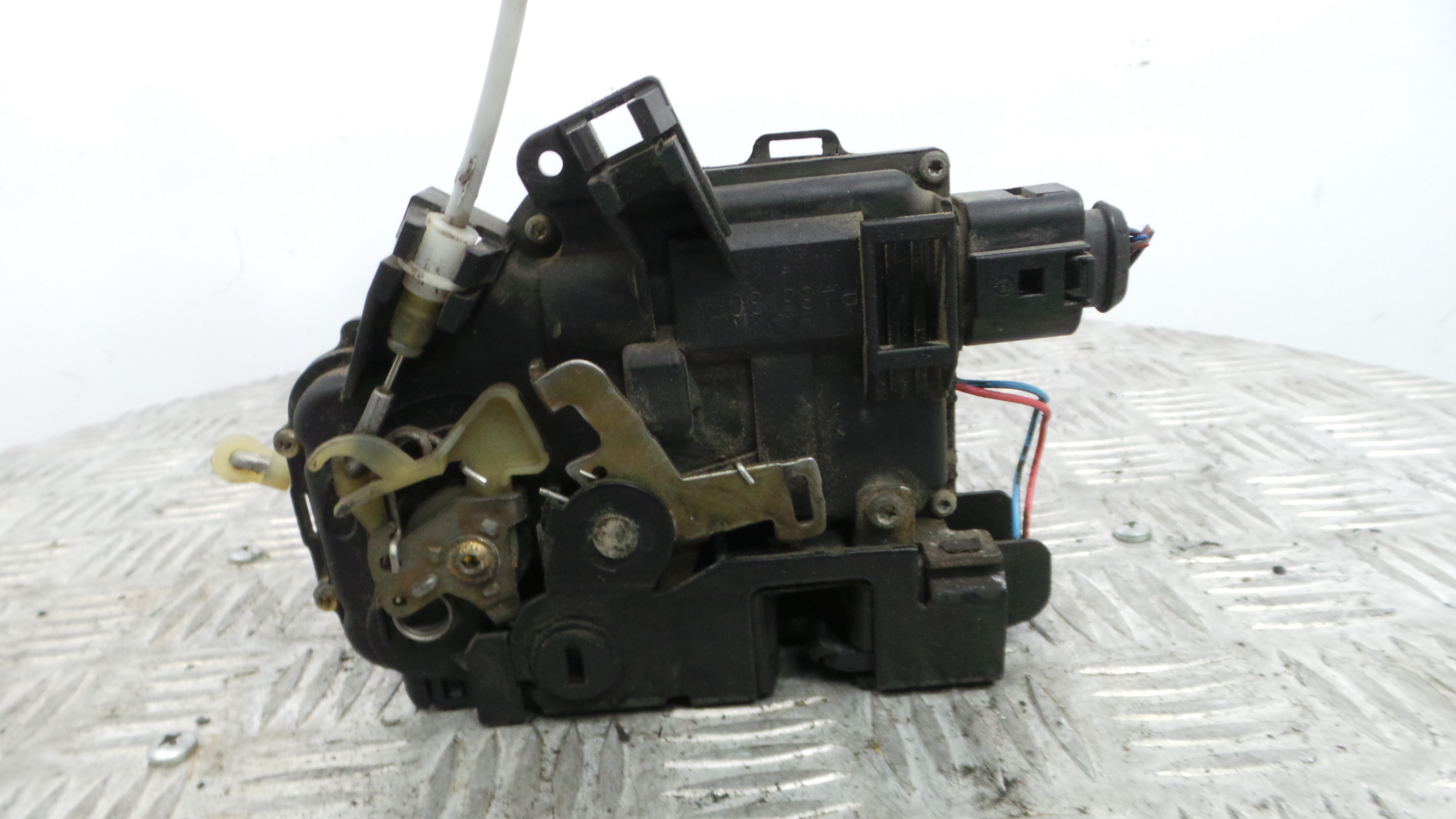 Fecho da Porta Trás Esq  - AUDI A6 C5 (4B2)-36242183