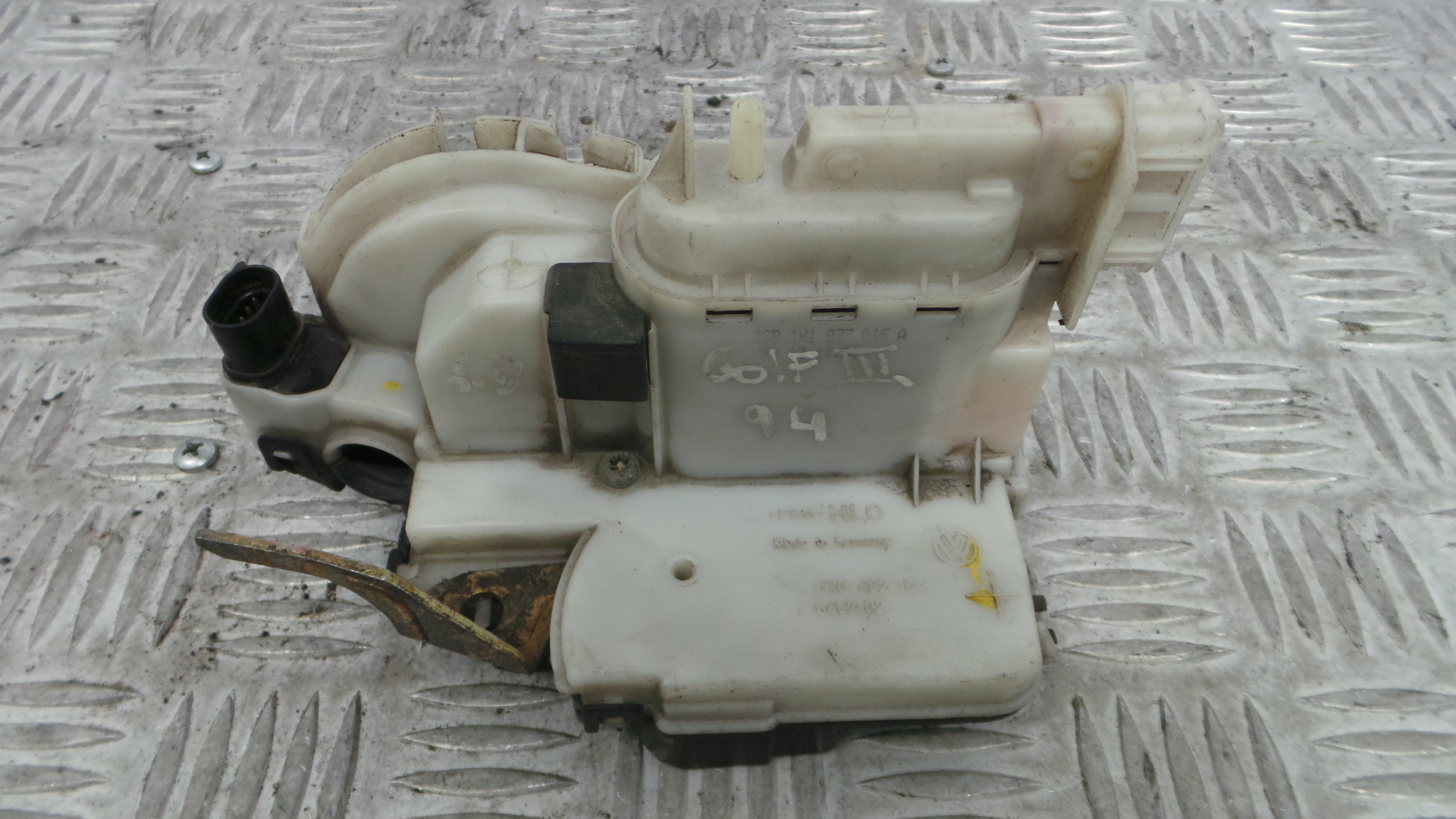 Fecho da Porta Frente Dto 1H0862154 - VW GOLF III (1H1), GOLF Mk III (1H1)-36242186