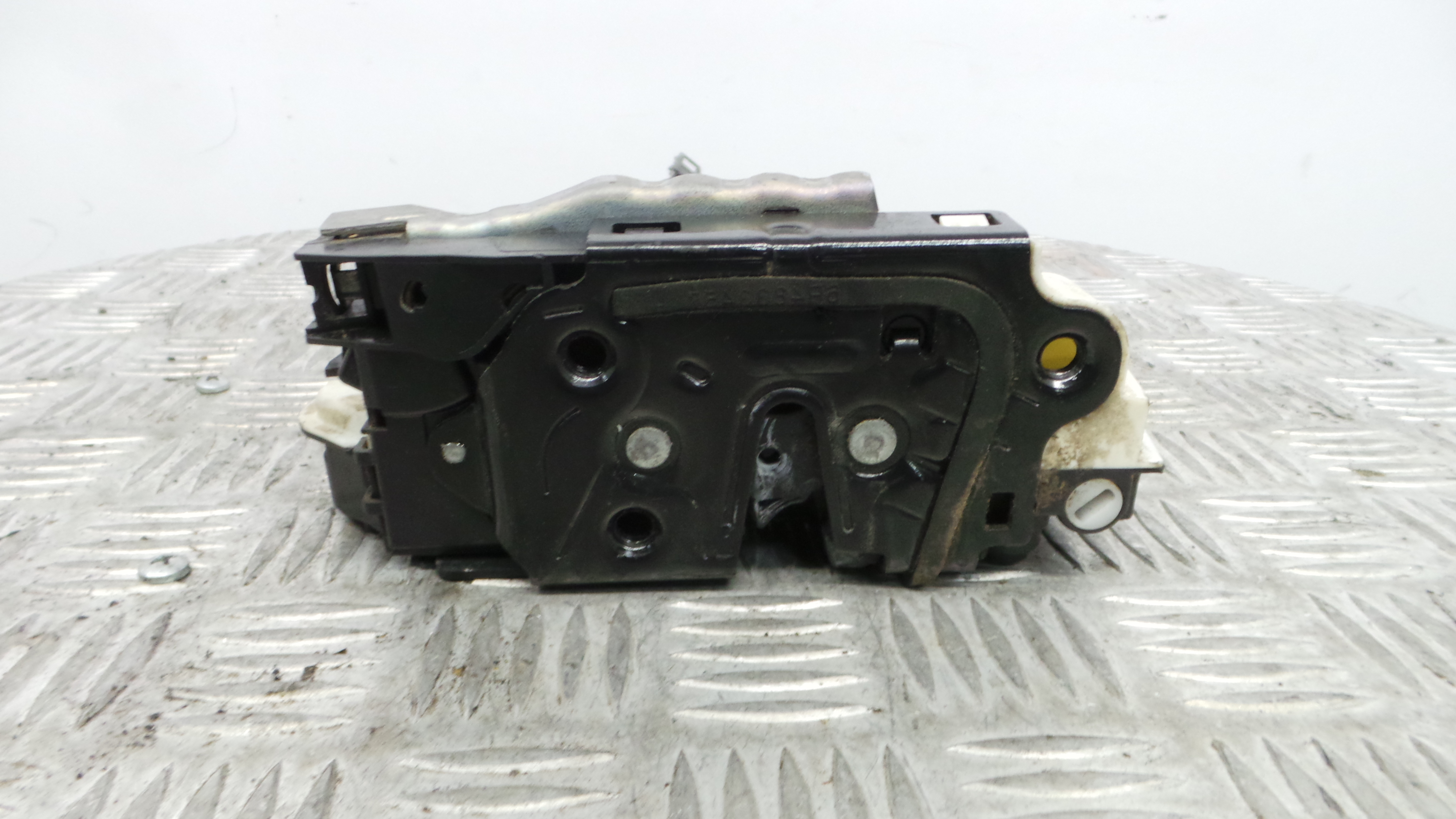 Fecho da Porta Trás Esq 5K4839015F - VW POLO V (6R1, 6C1)-36242190