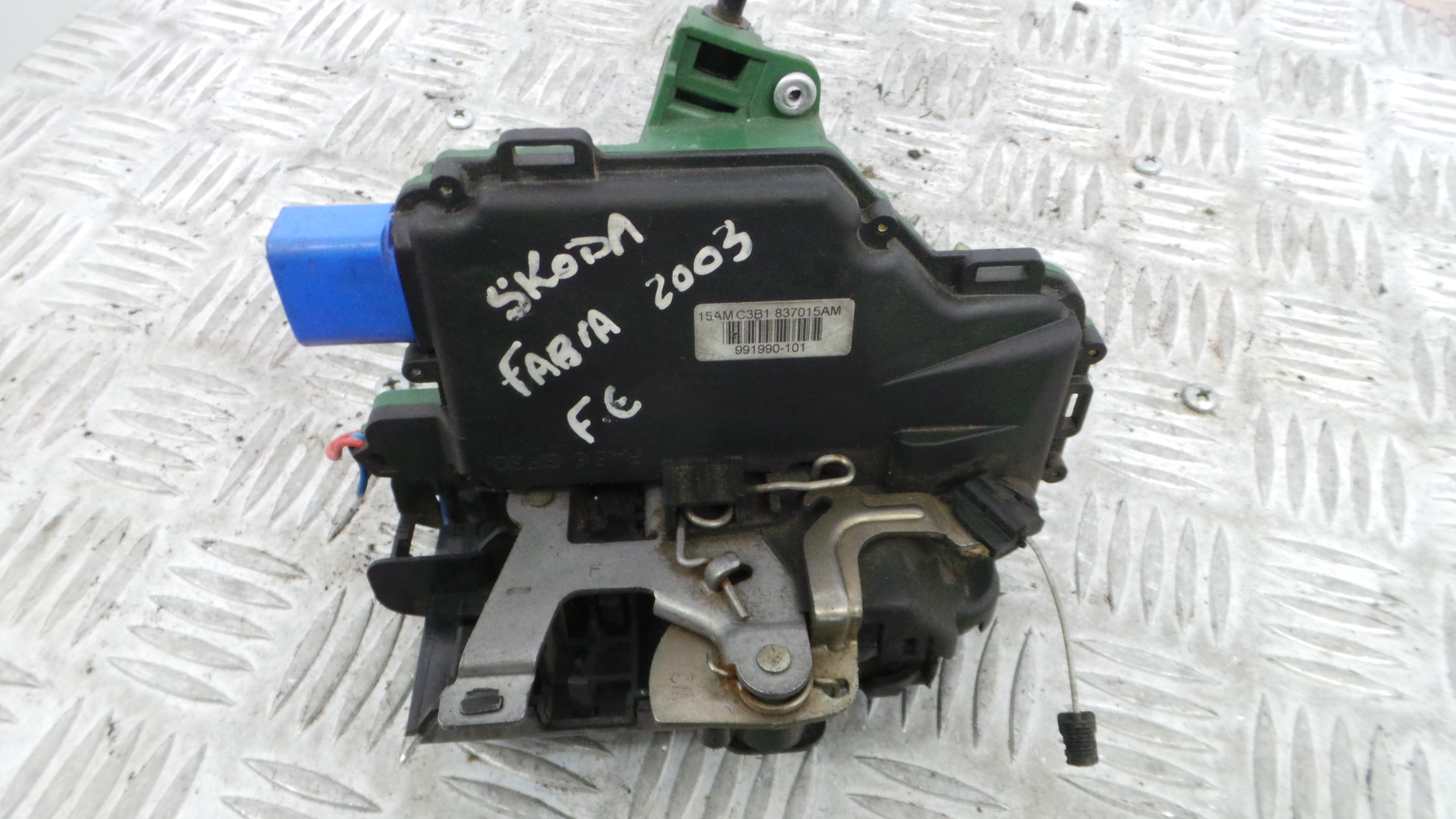 Fecho da Porta Frente Esq 3B1837015AM - SKODA FABIA I (6Y2)-36242206