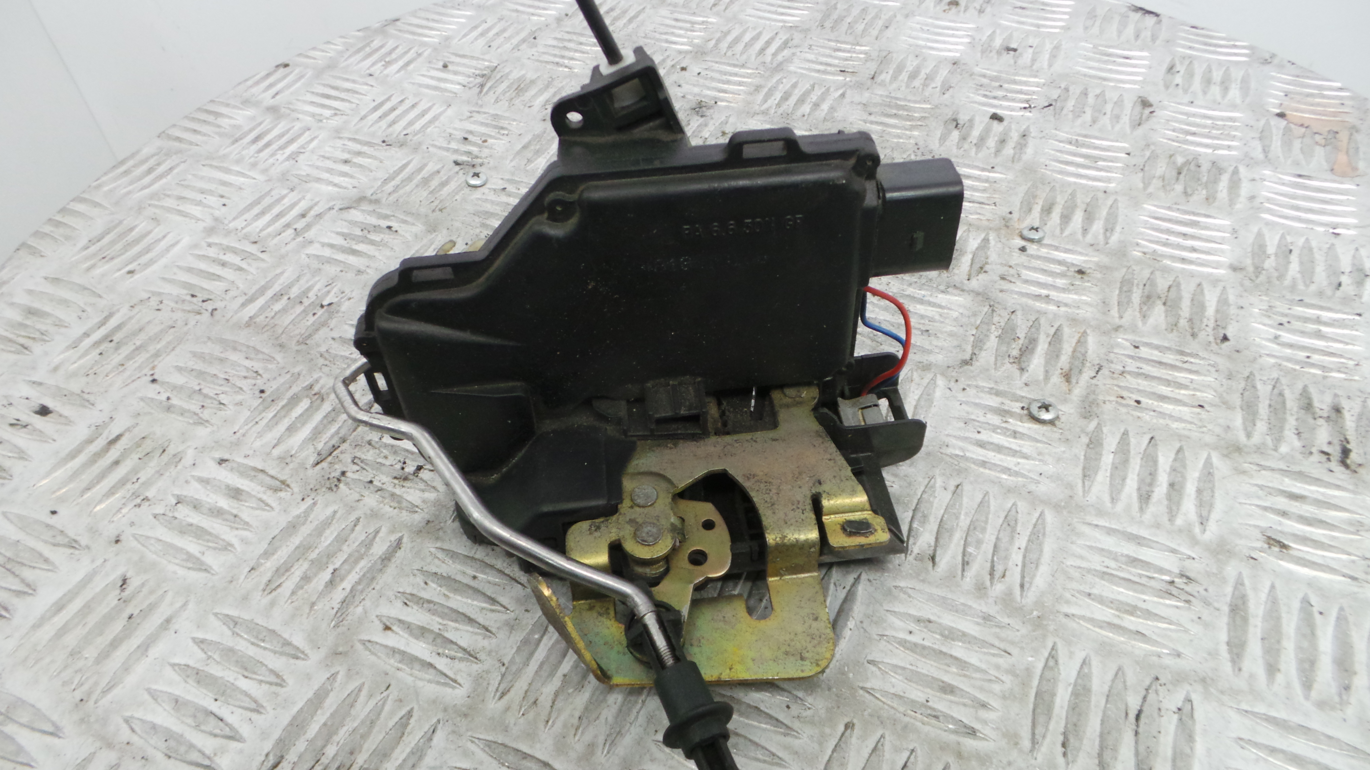 Fecho da Porta Frente Dto  - AUDI A6 C5 (4B2)-36242223