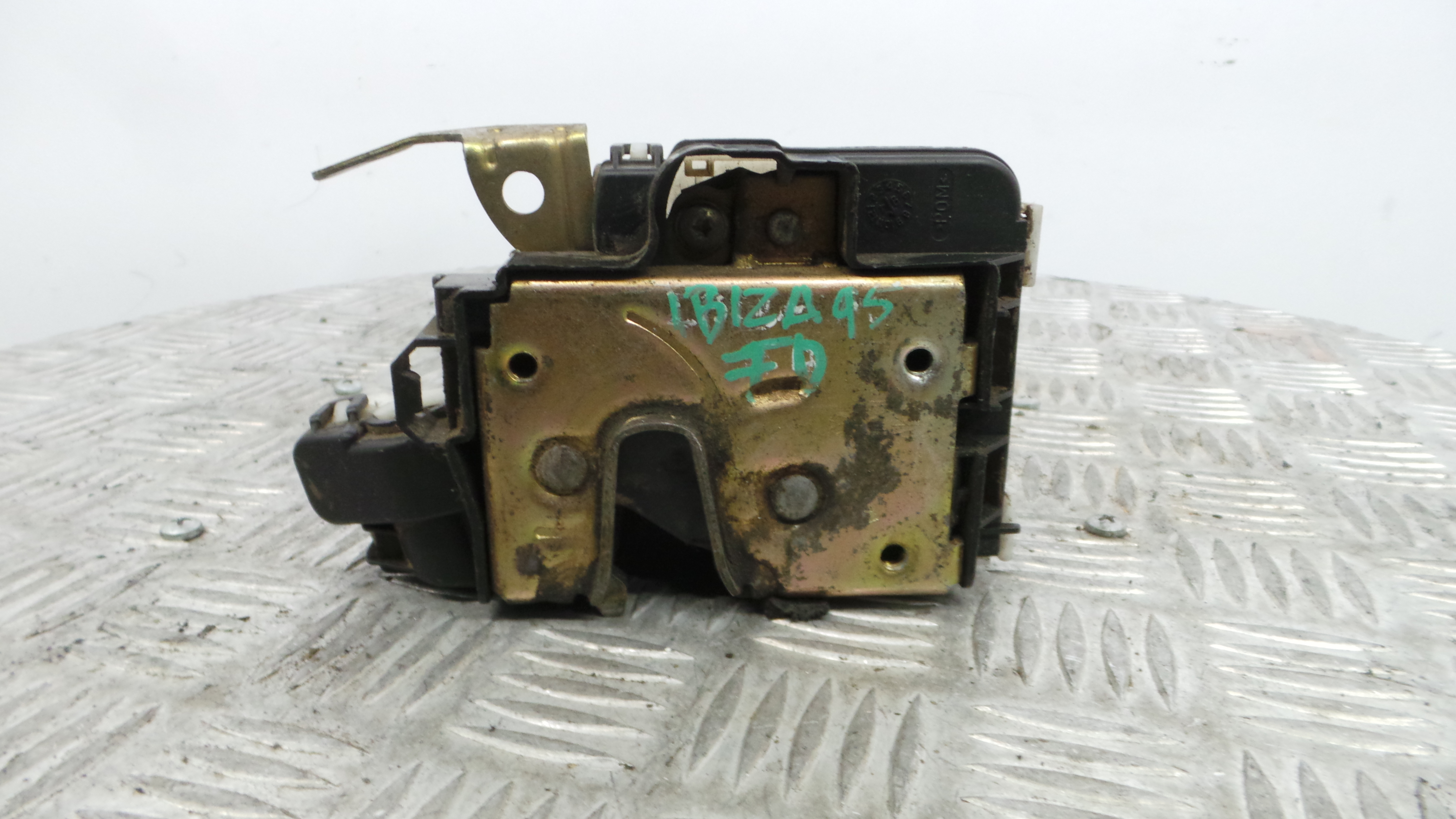 Fecho da Porta Frente Dto 6K1837016G - SEAT IBIZA II (6K1), IBIZA Mk II (6K1)-36242234