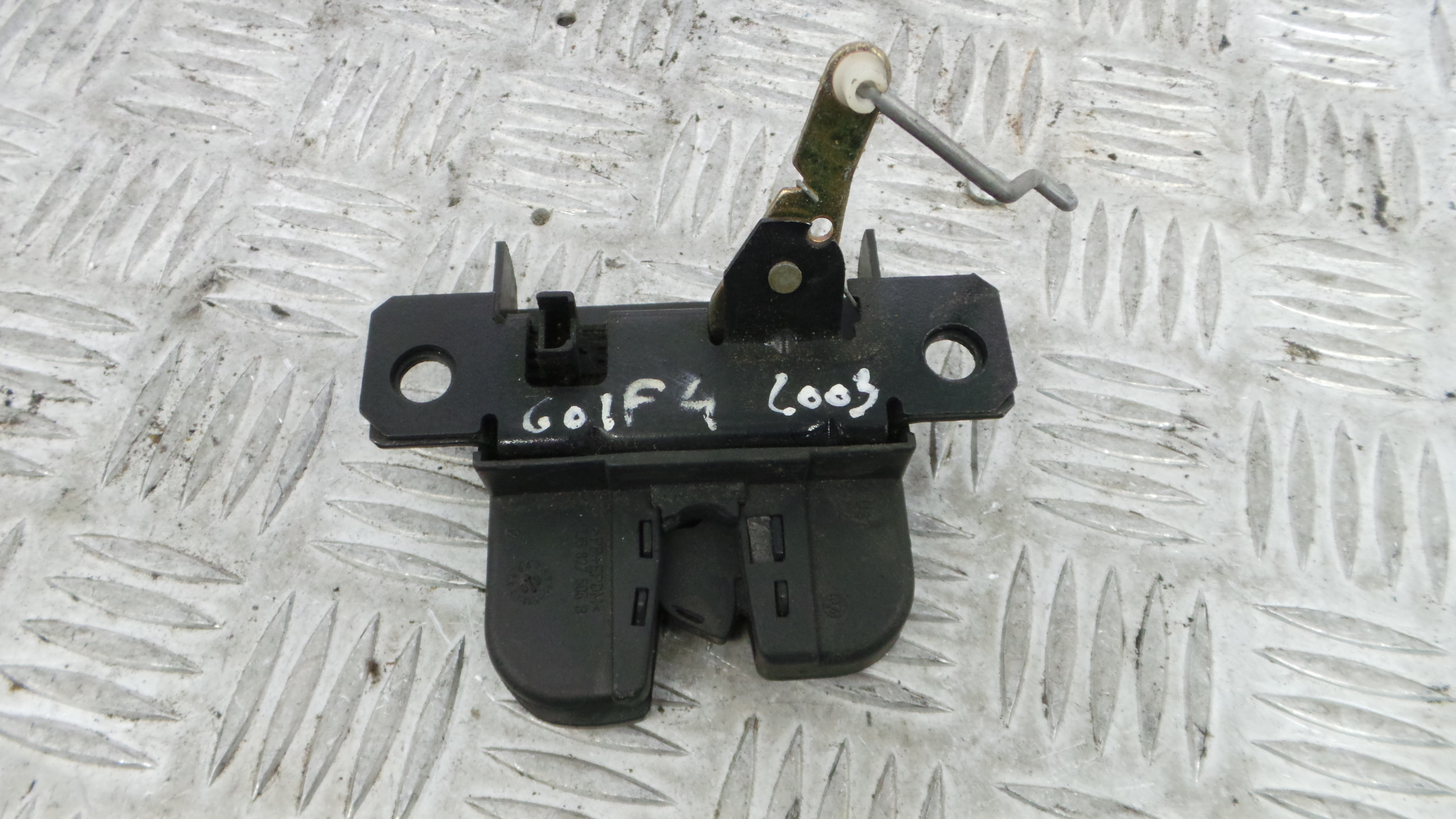 Fecho Mala 1J6827505B - VW GOLF IV (1J1), GOLF Mk IV (1J1)-36244451