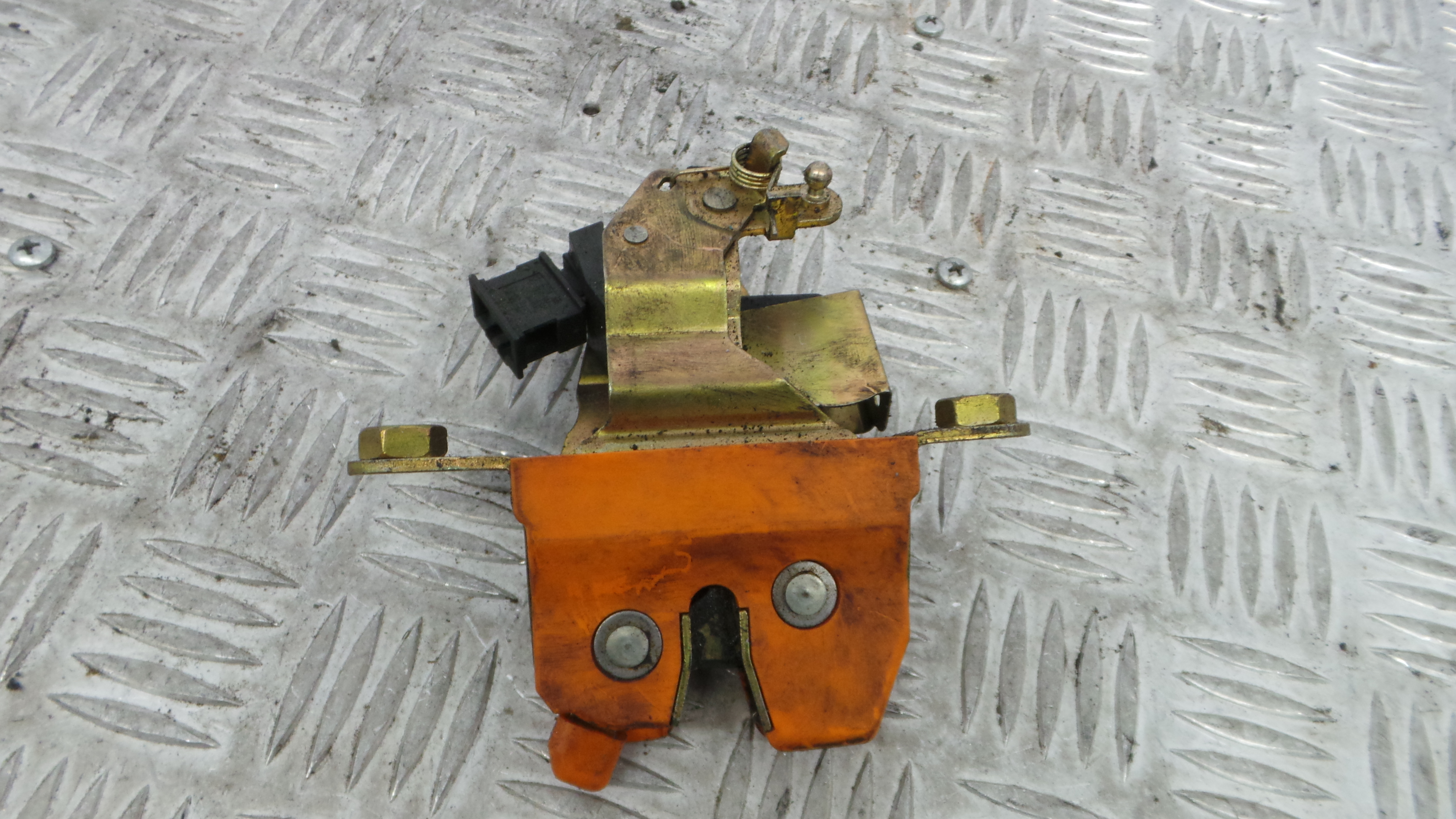 Fecho Mala 1U6827501 - SKODA OCTAVIA I (1U2)-36246908