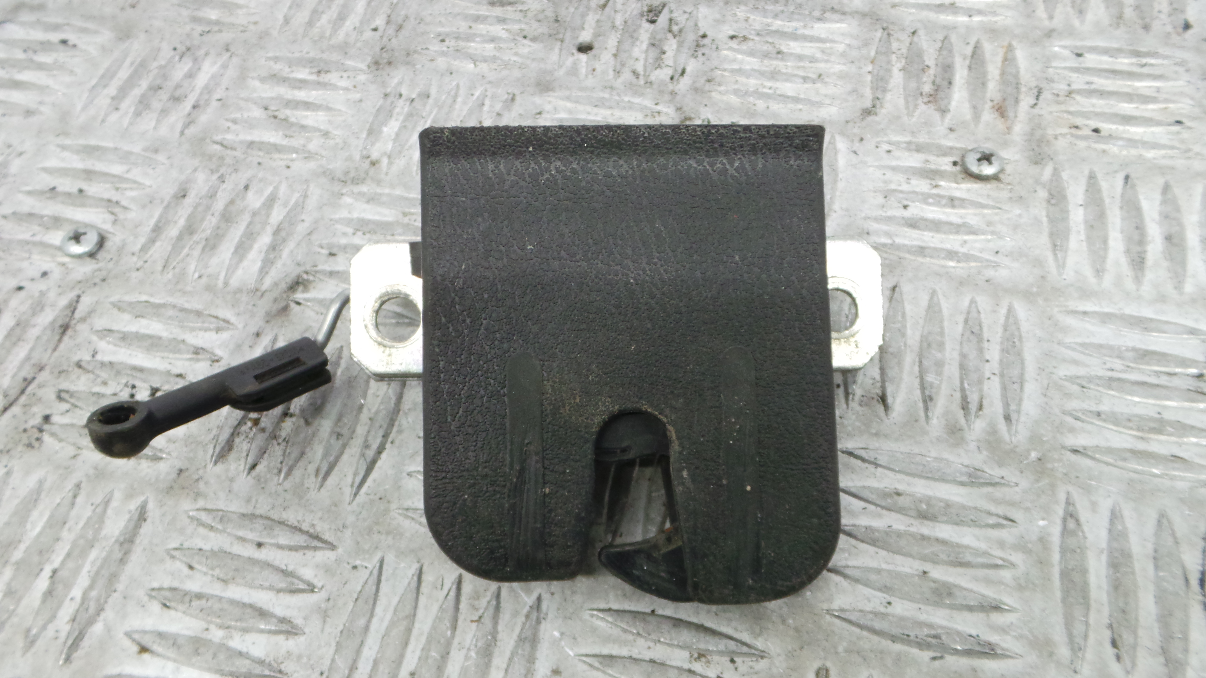 Fecho Mala  6Q6827505B - VW POLO (9N_, 9A_)-36257453