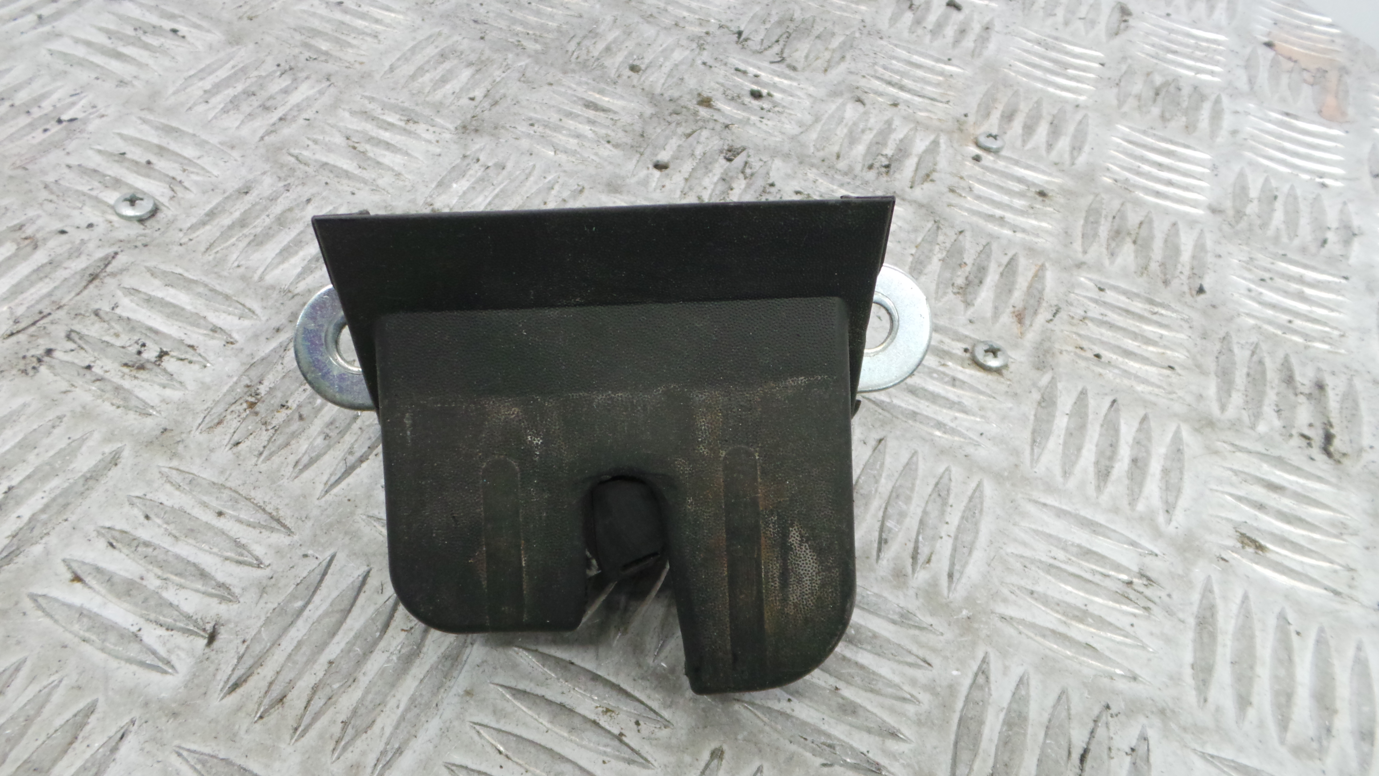 Fecho Mala  6J3827505 - SEAT IBIZA IV (6J5, 6P1), IBIZA Mk IV (6J5, 6P1)-36257854