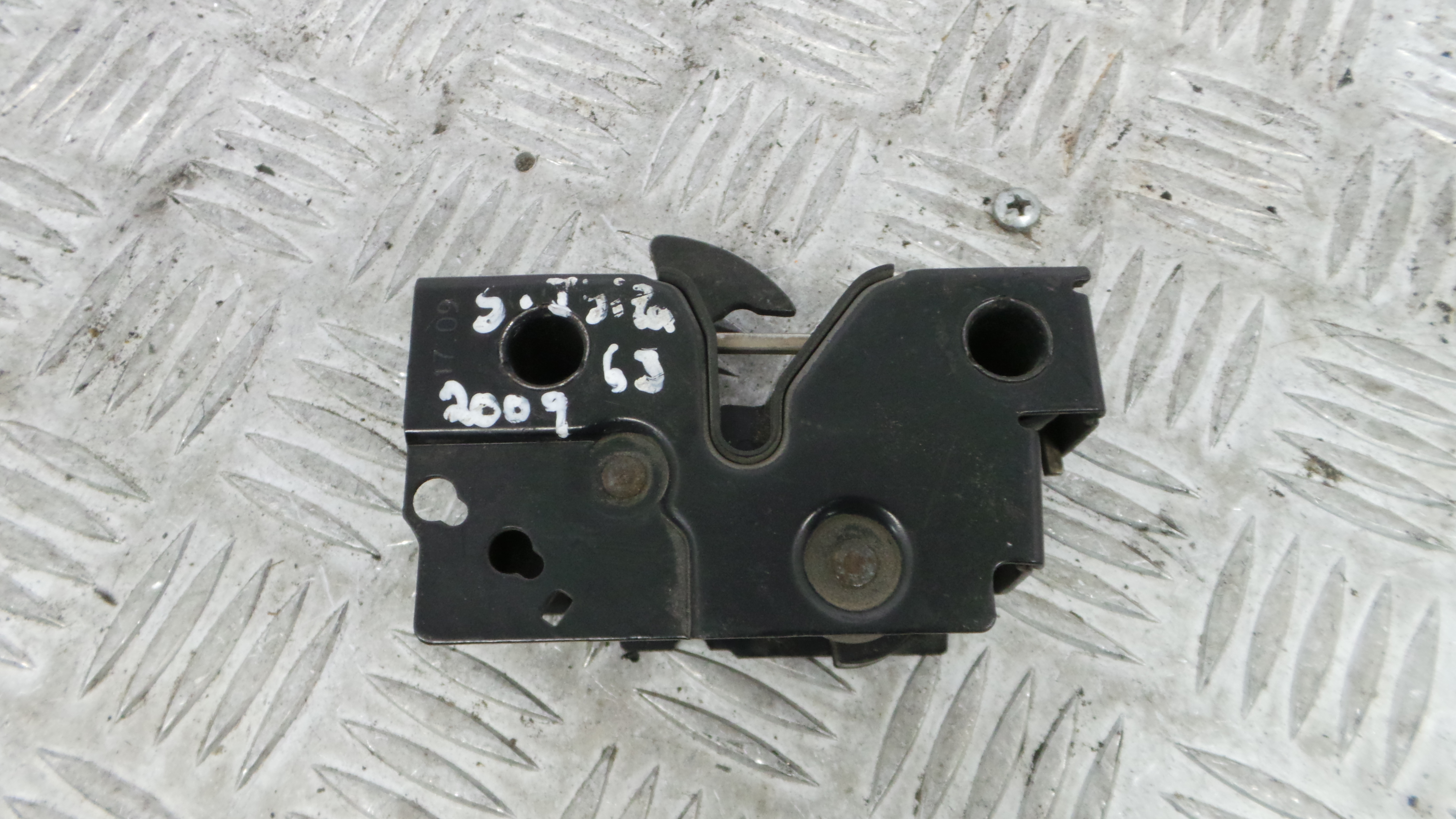 Fecho do Capot 5U0823509A - SEAT IBIZA IV (6J5, 6P1), IBIZA Mk IV (6J5, 6P1)-36259708