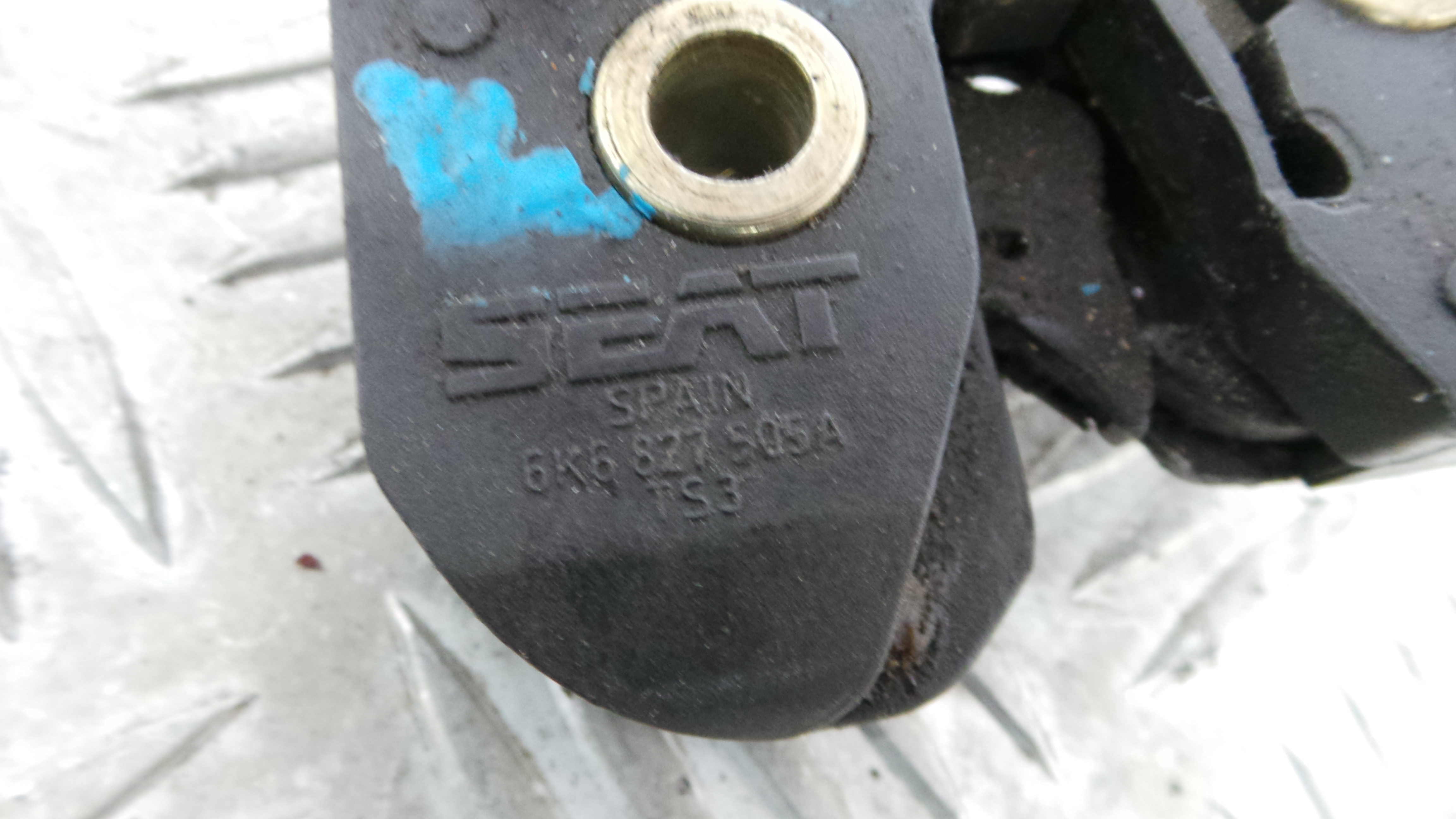 Fecho Mala  6K6827505A - SEAT IBIZA II (6K1), IBIZA Mk II (6K1)-36259906