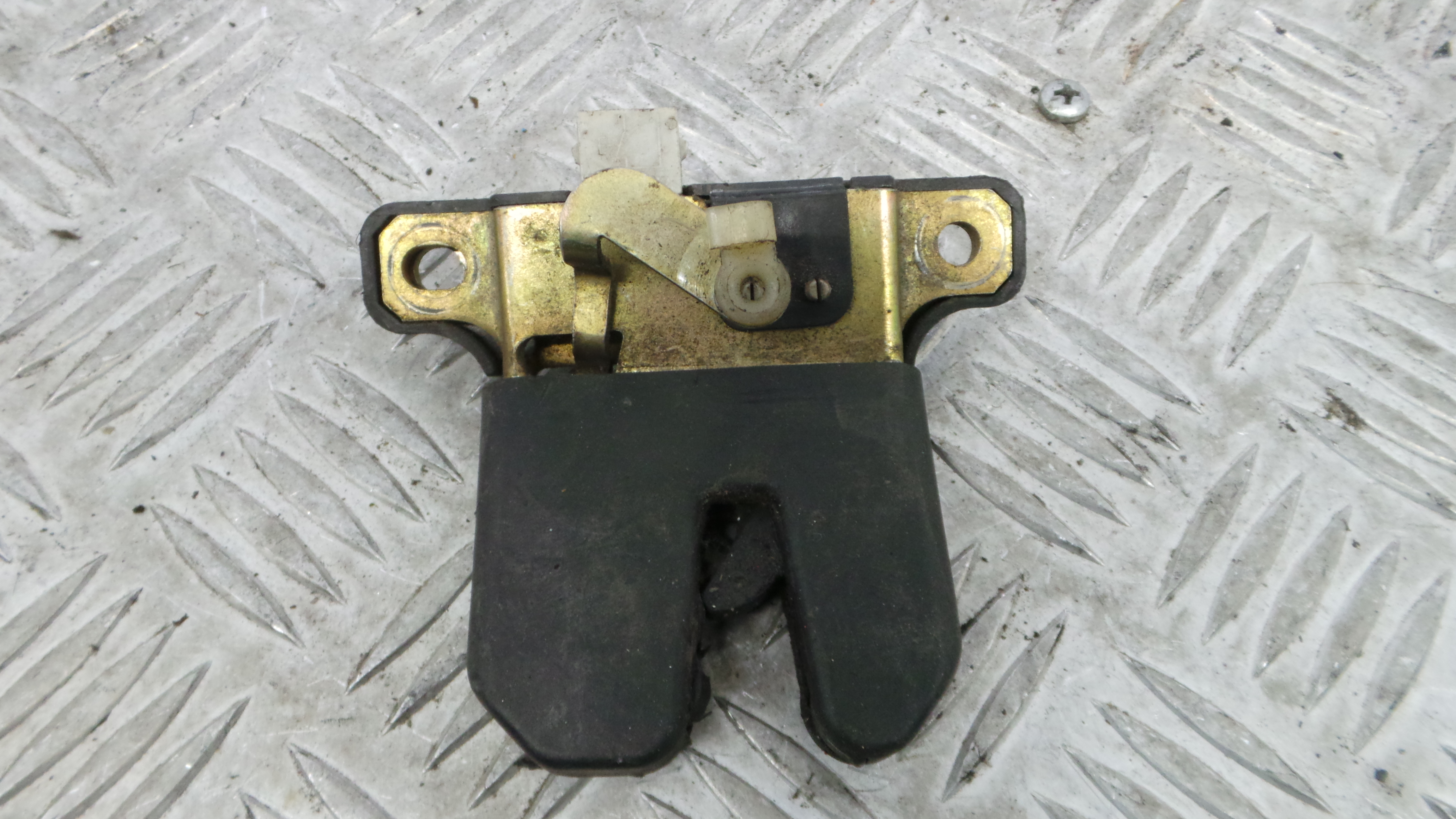 Fecho Mala  3B5827505 - AUDI A3 (8L1)-36261191