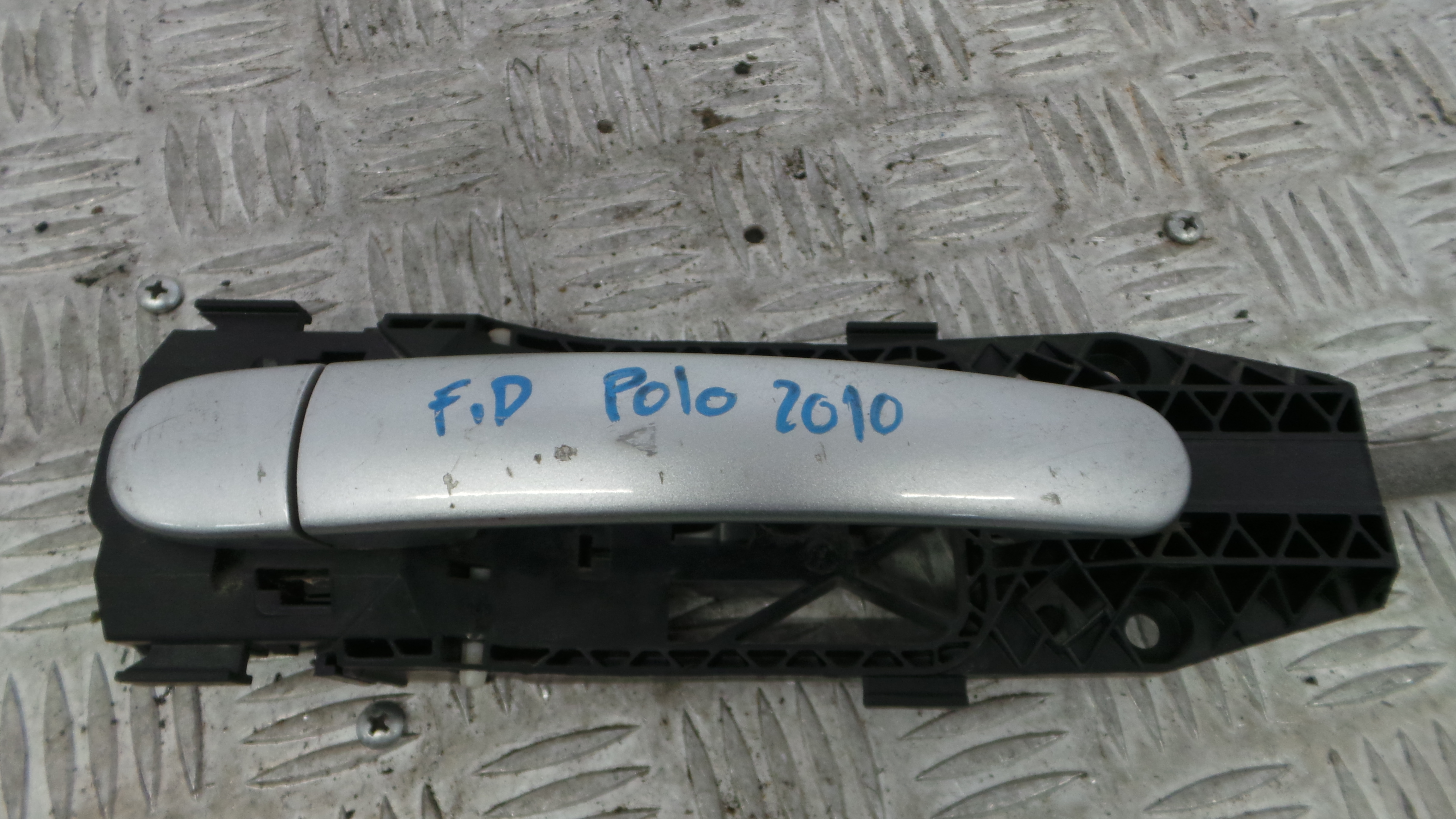 Puxador Exterior Frente Direita  5N0839885G - VW POLO V (6R1, 6C1)-36269209