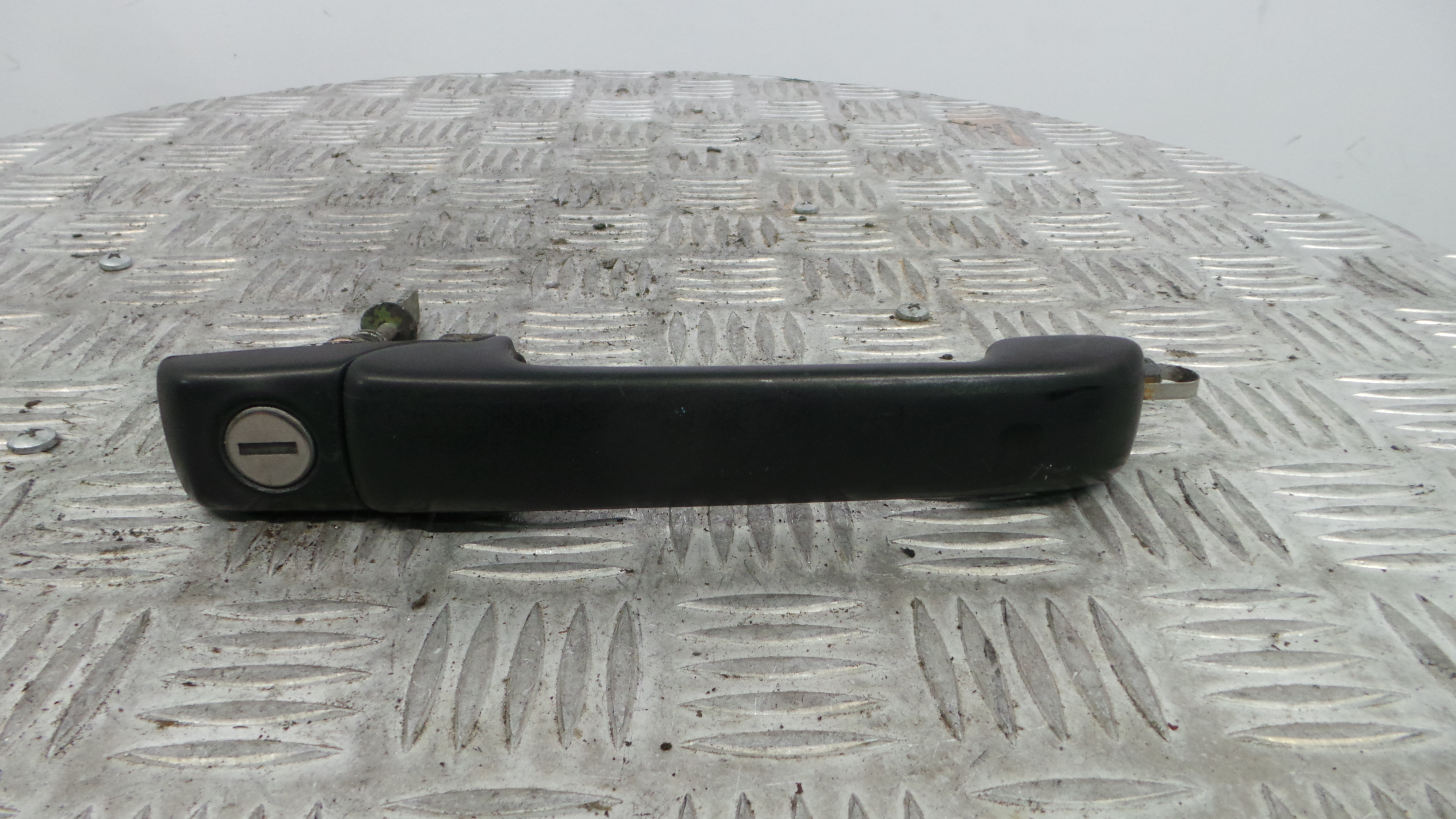 Puxador Exterior Frente Esquerdo 1H0837207B - VW GOLF III (1H1), GOLF Mk III (1H1)-36269217