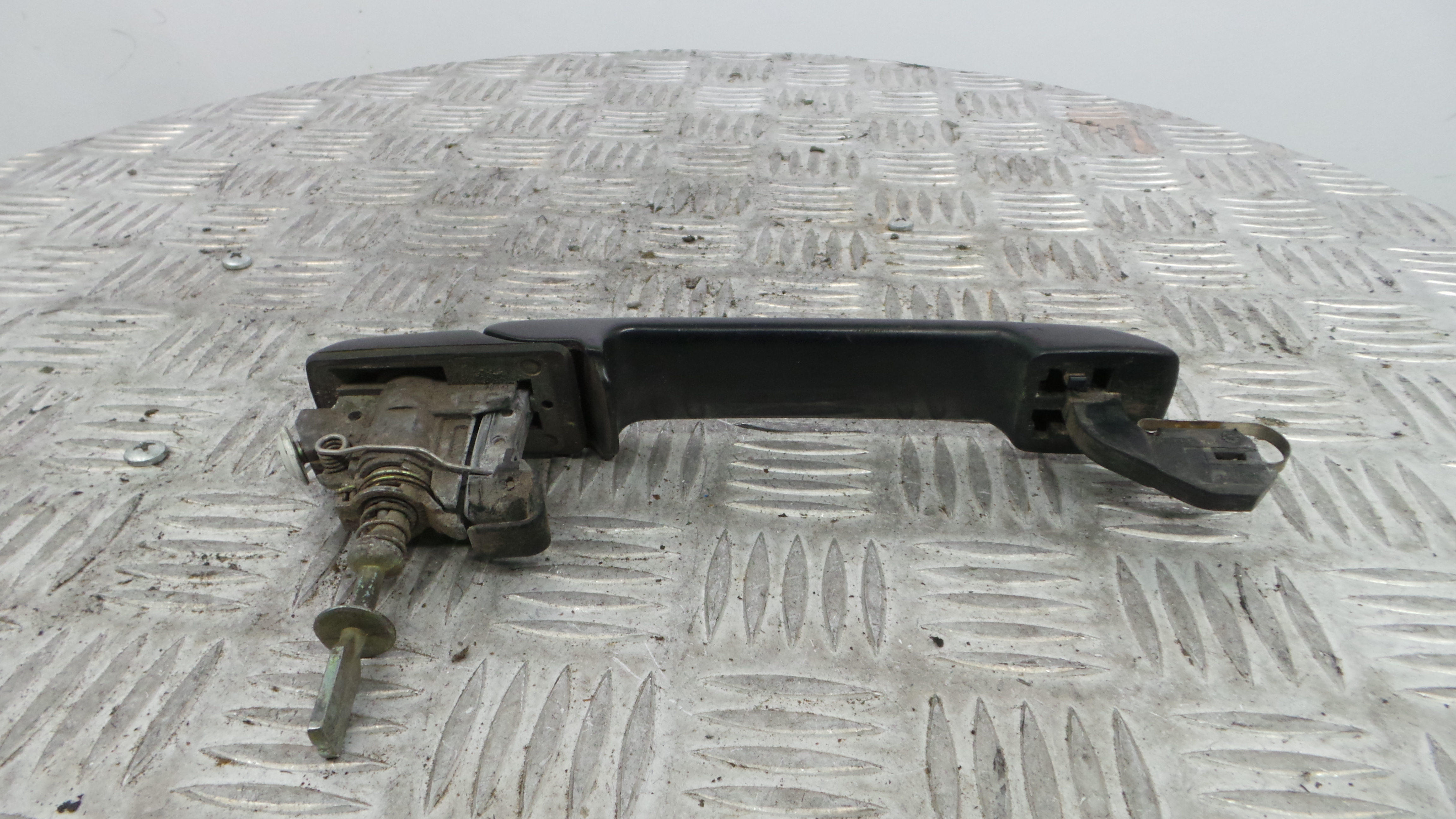 Puxador Exterior Frente Esquerdo 1H0837207B - VW GOLF III (1H1), GOLF Mk III (1H1)-36269217