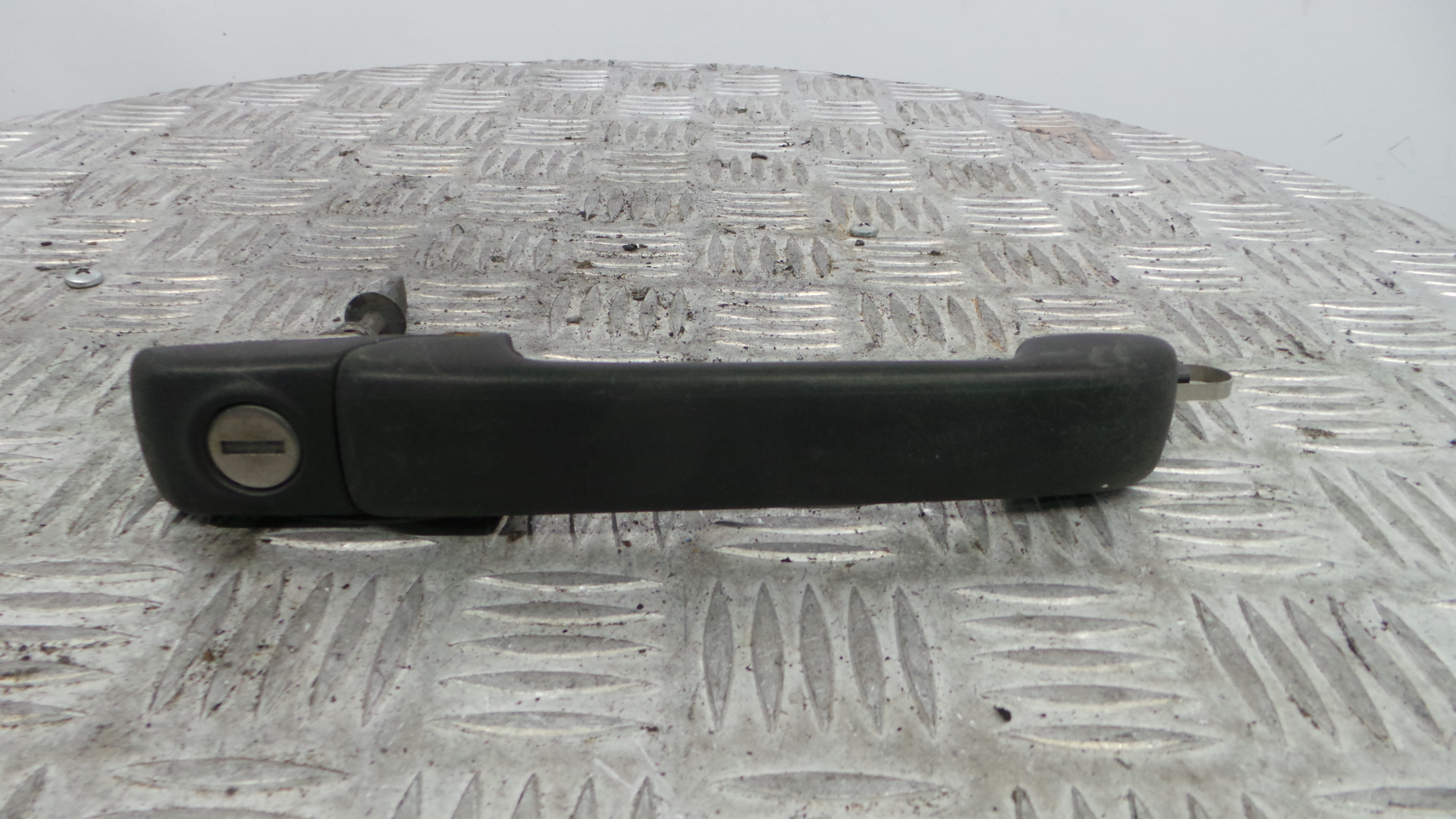 Puxador Exterior Frente Esquerdo 1H0837207B - VW GOLF III (1H1), GOLF Mk III (1H1)-36269223