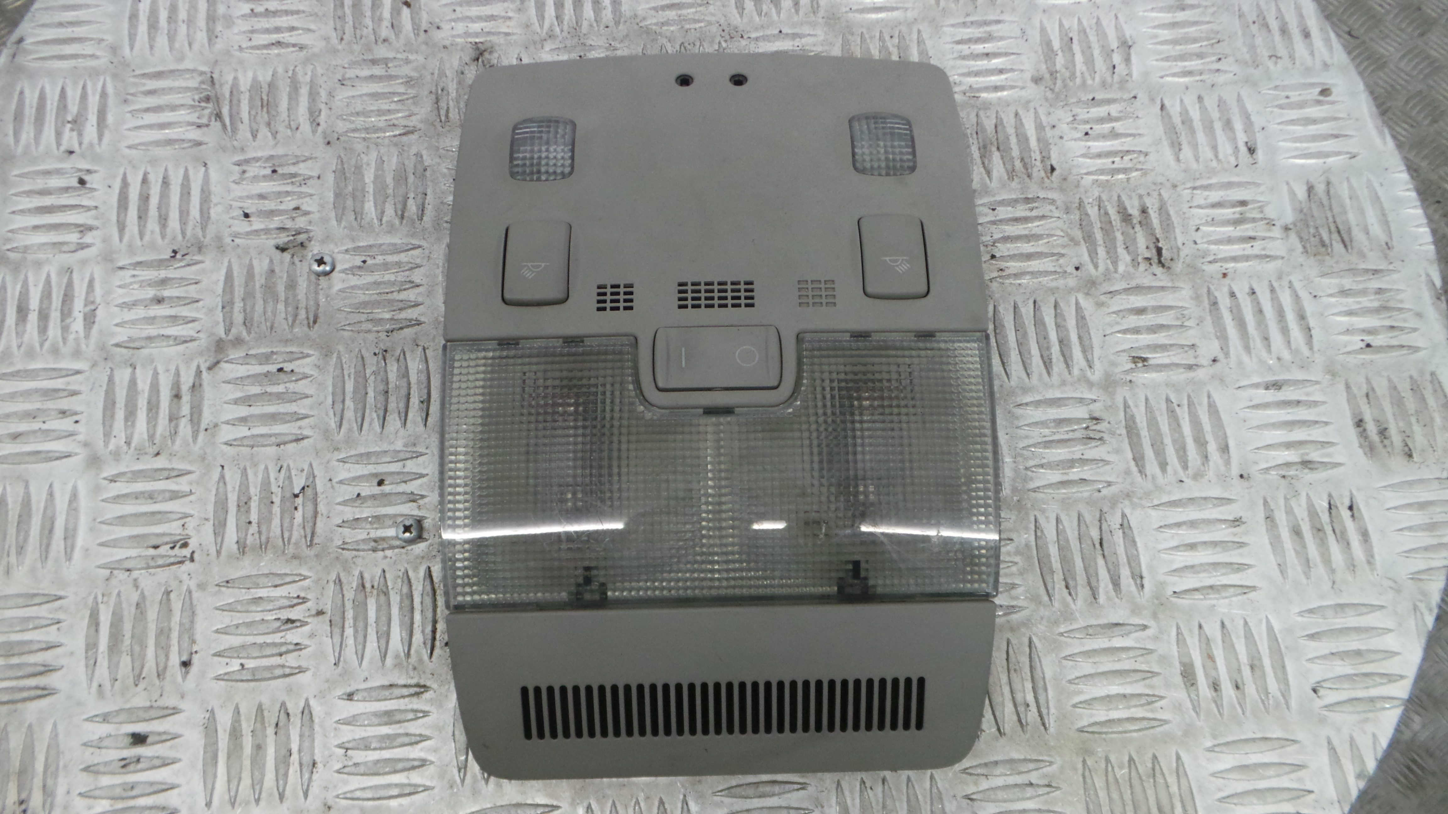 Plafonier Teto 8E0947135E - AUDI A4 B6 (8E2)-36269414