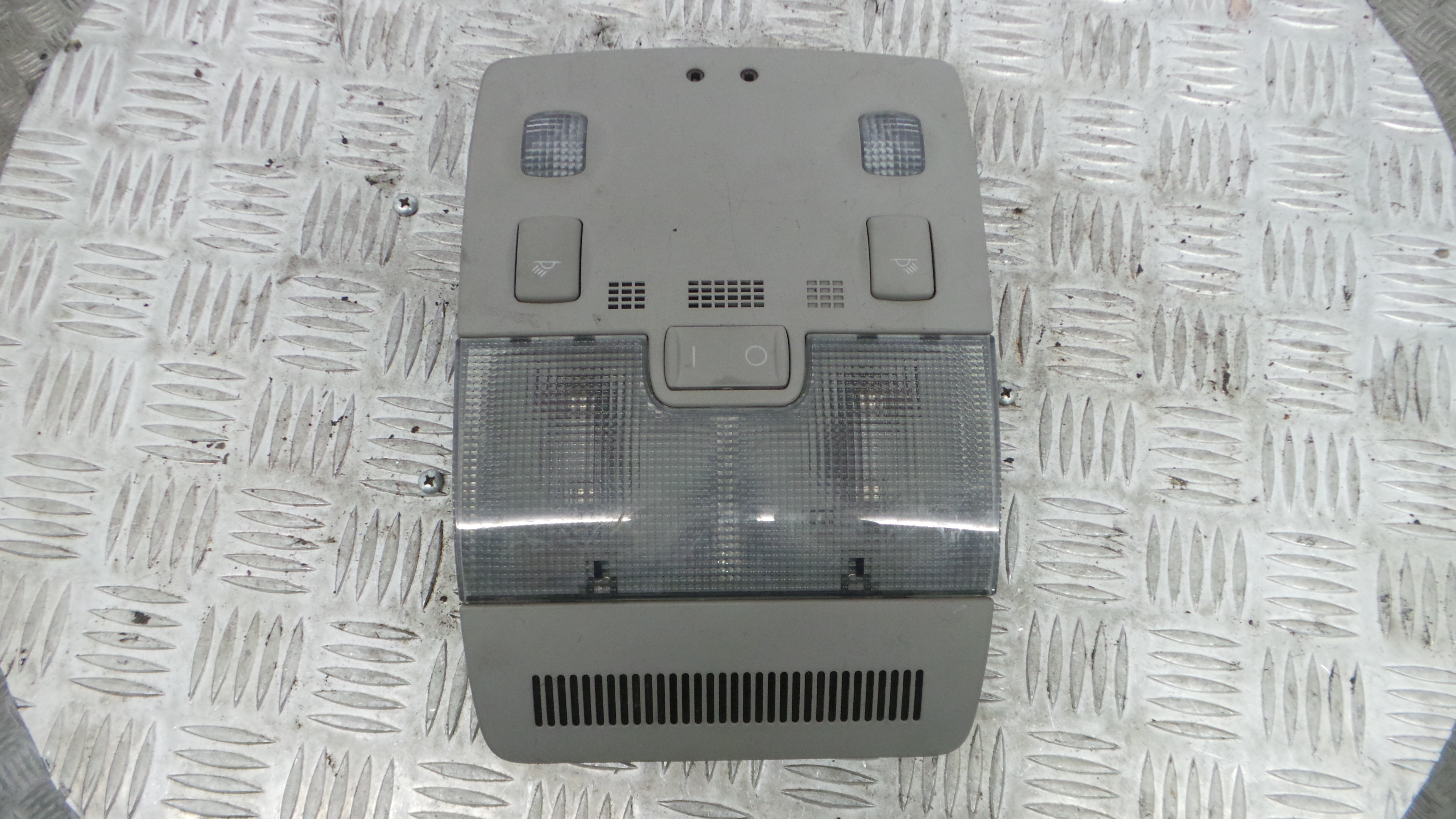 Plafonier Teto 8E0947135E - AUDI A4 B6 (8E2)-36269423