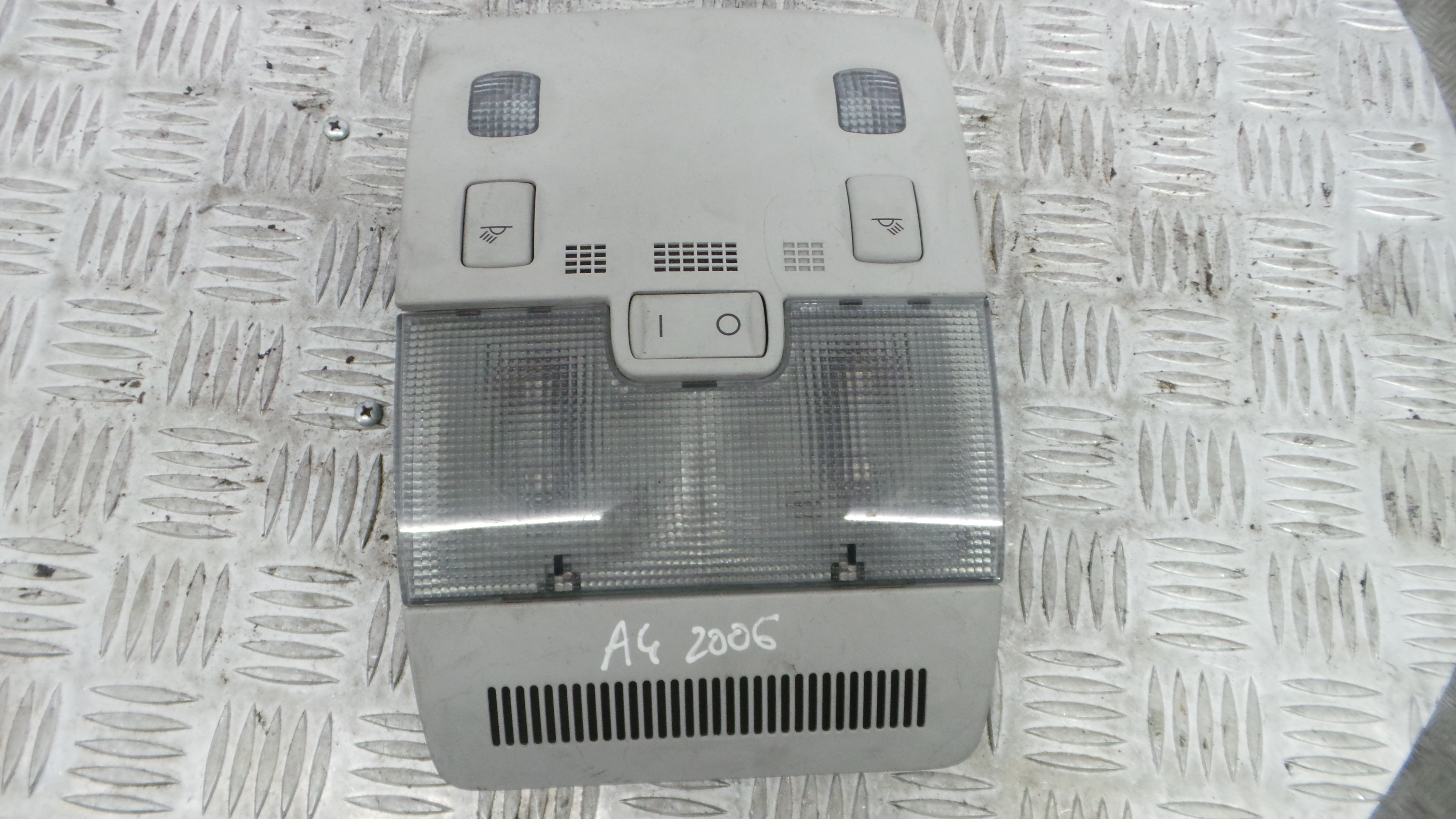 Plafonier Teto 8E0947135 - AUDI A4 B7 (8EC)-36269430 Plafonier Teto 8E0947135 - AUDI A4 B7 (8EC)-36269430