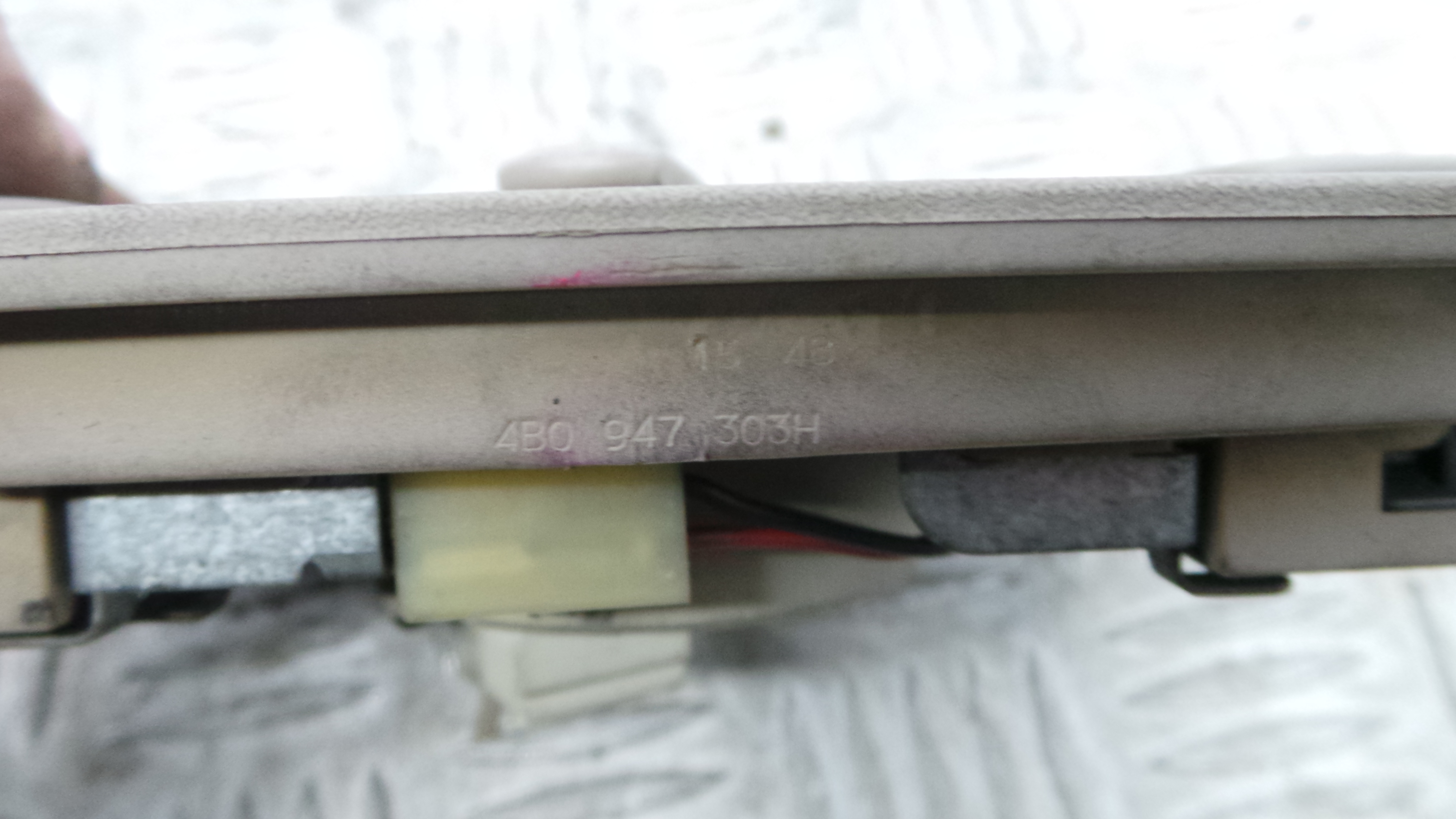 Plafonier Teto 4B0947303H - AUDI A6 C5 (4B2)-36269472