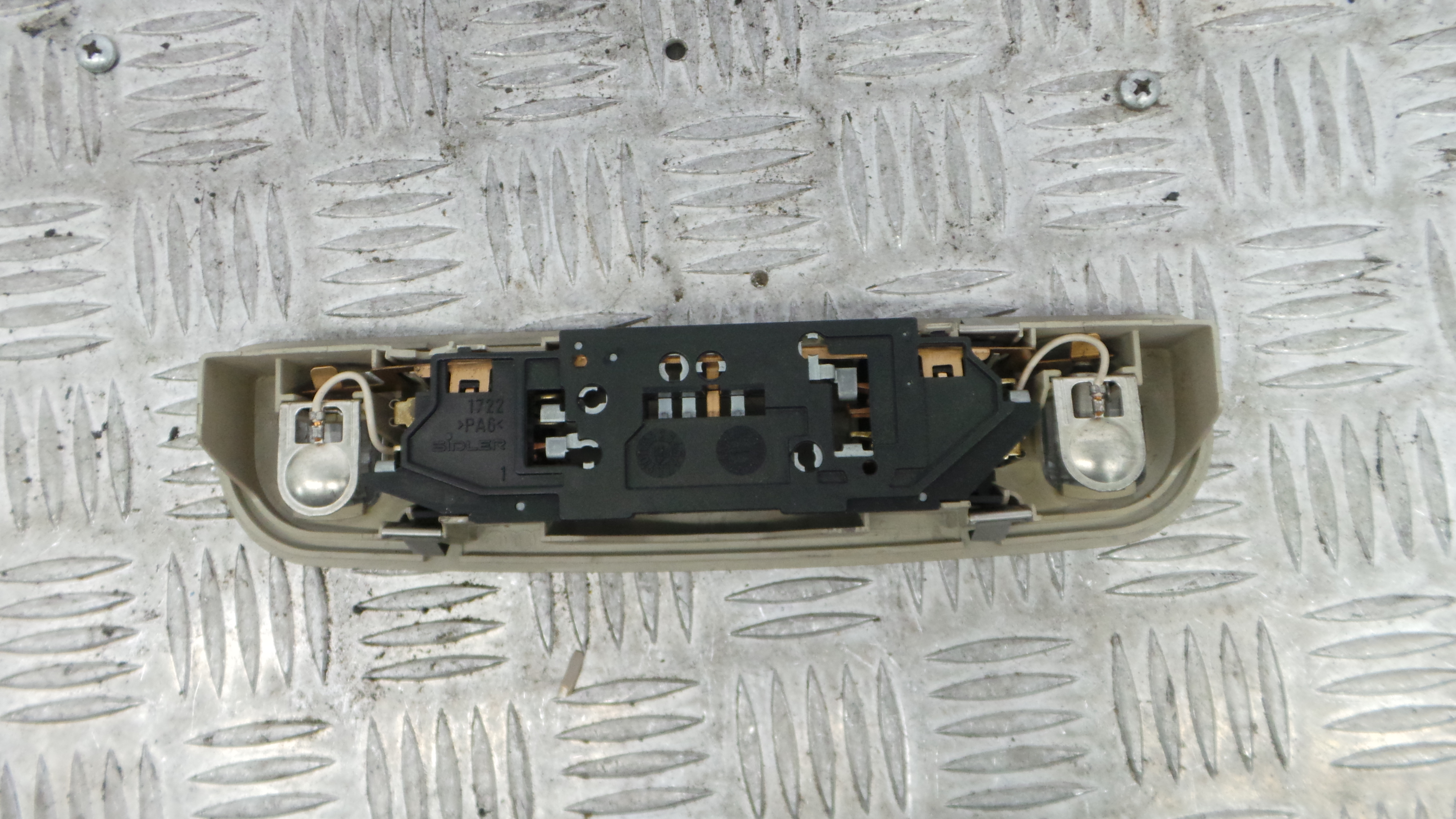 Plafonier Teto 8E0947111A - AUDI A4 B6 (8E2)-36269478