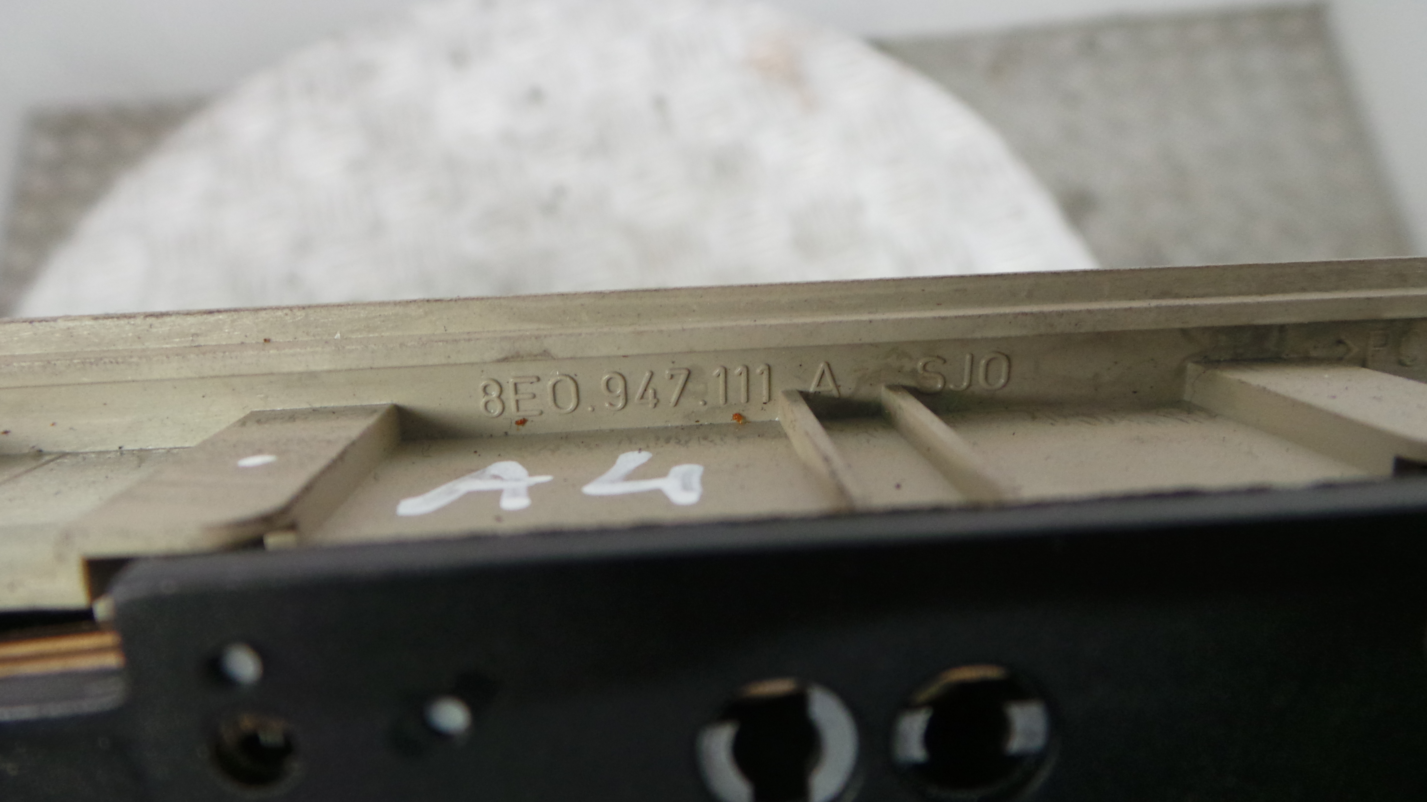 Plafonier Teto 8E0947111A - AUDI A4 B6 (8E2)-36269478