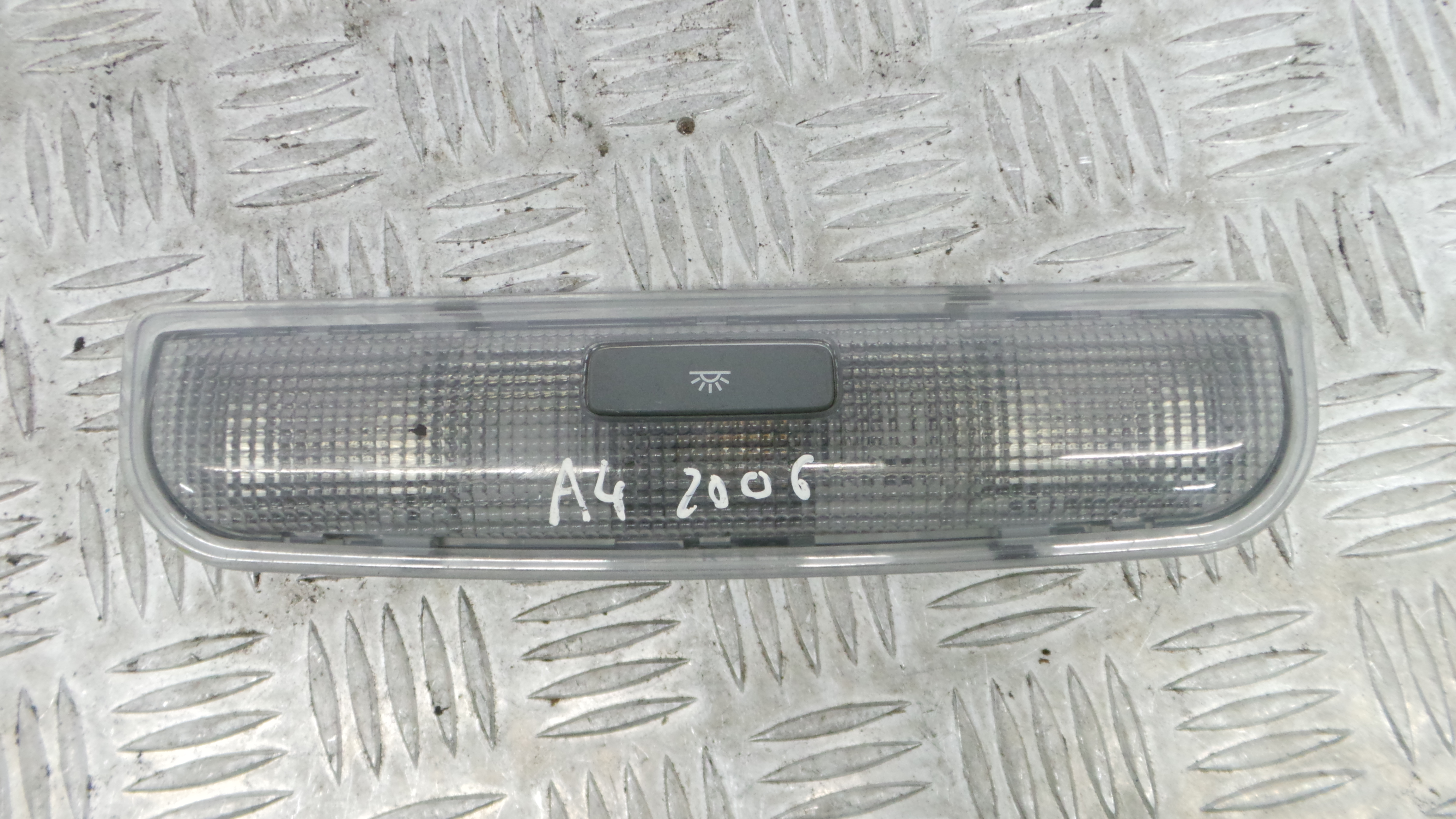 Plafonier Teto 8P0947111A - AUDI A4 B7 (8EC)-36269481