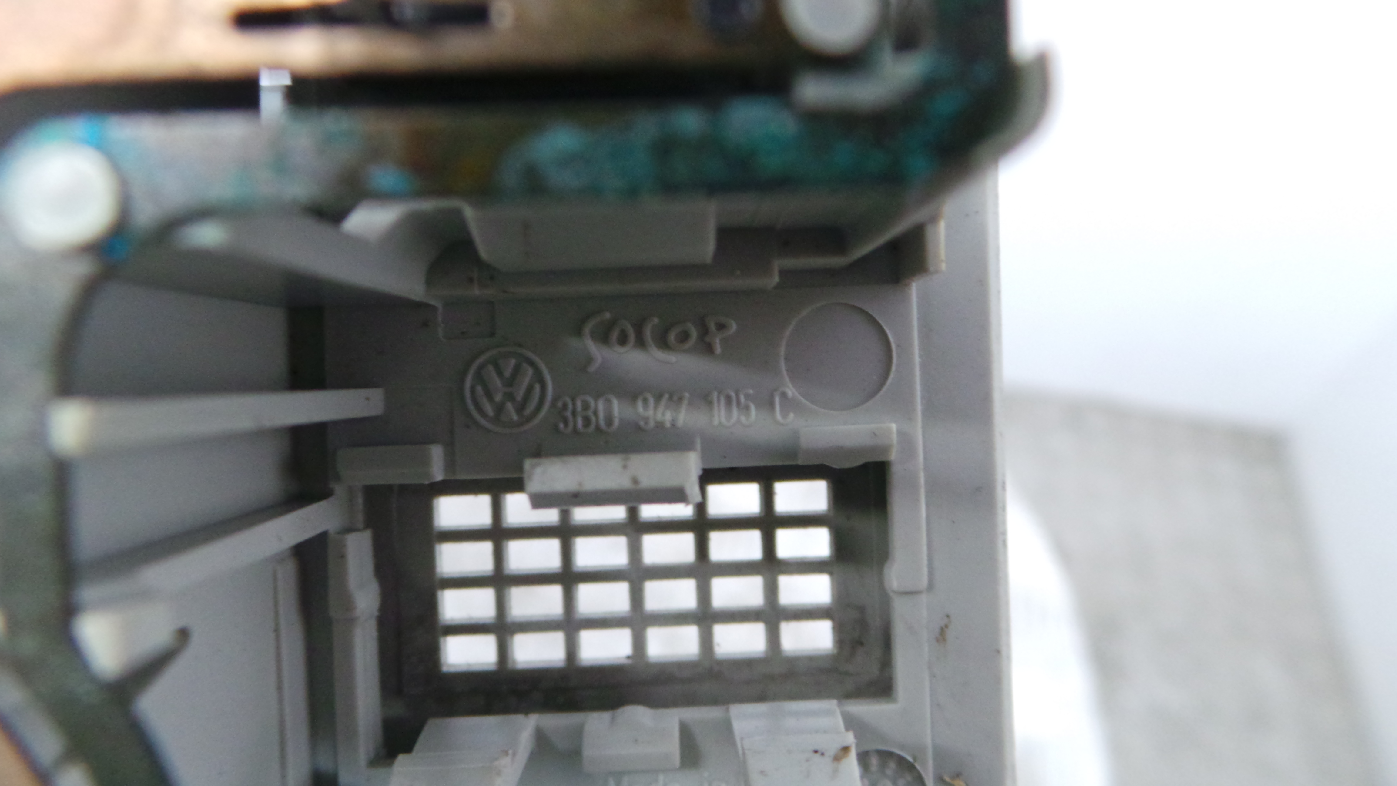 Plafonier Teto 3B0947105C - SEAT IBIZA IV (6J5, 6P1), IBIZA Mk IV (6J5, 6P1)-36269496