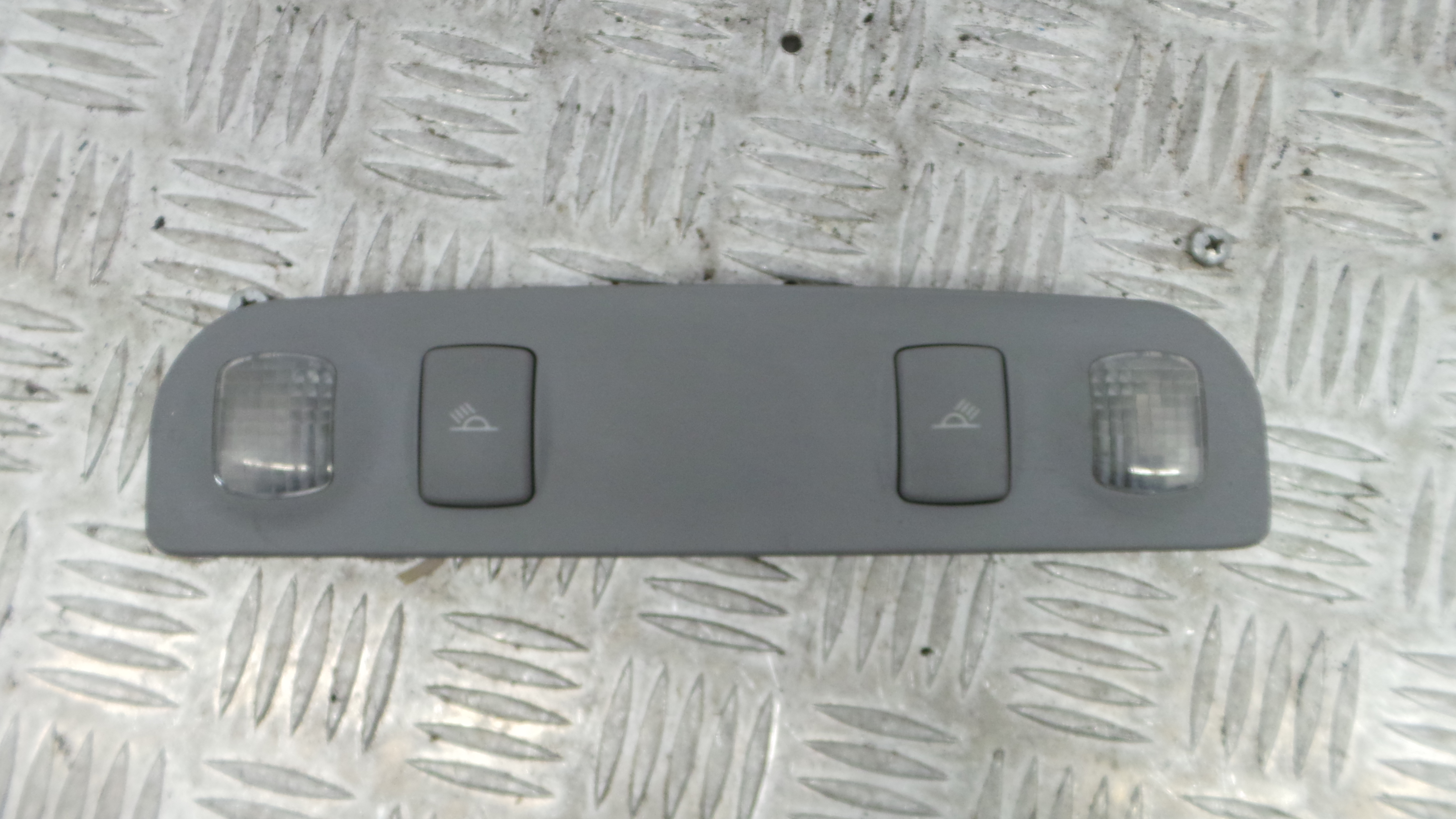 Plafonier Teto 8E0947111A - AUDI A4 B6 (8E2)-36269505