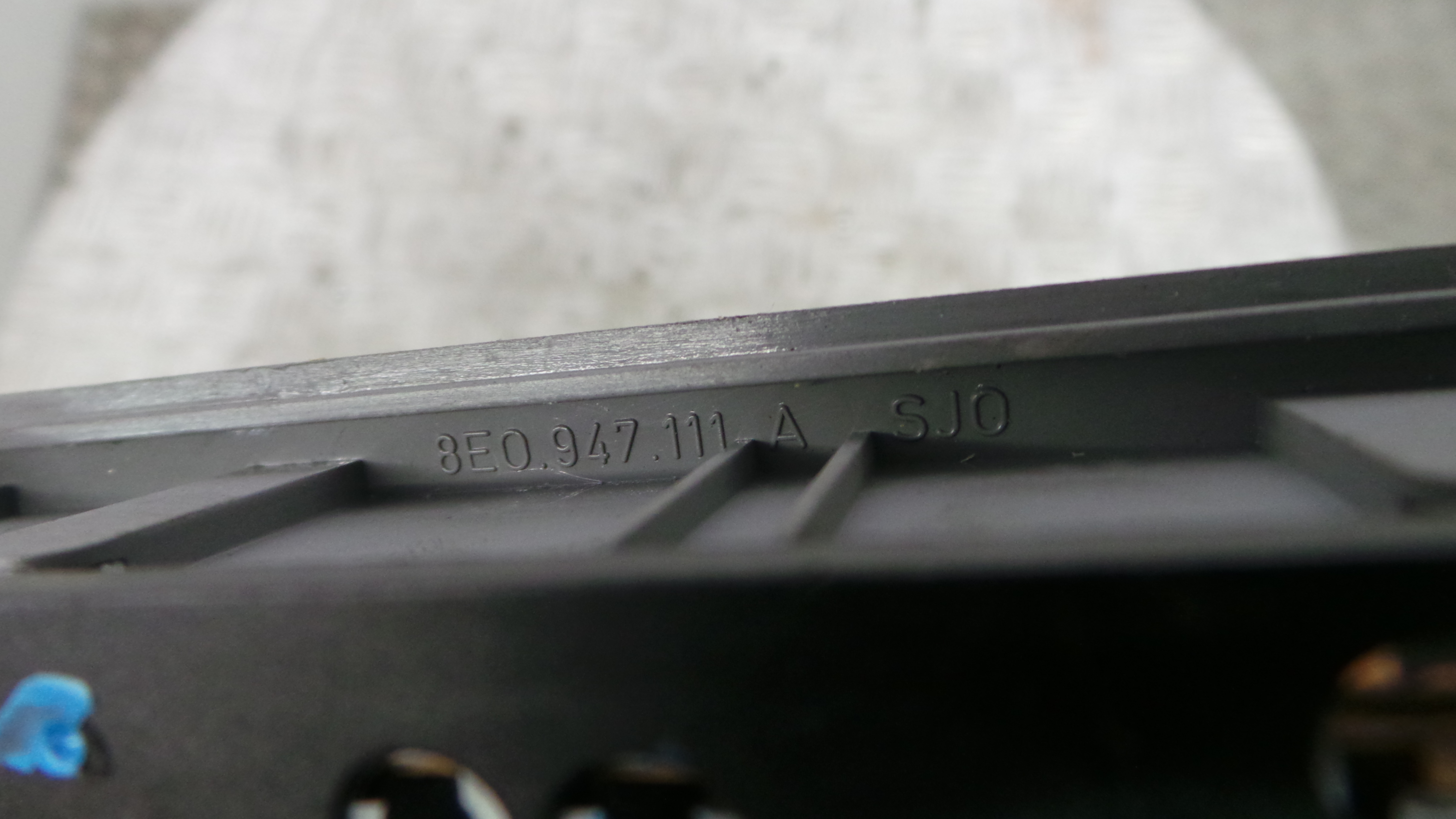 Plafonier Teto 8E0947111A - AUDI A4 B6 (8E2)-36269505