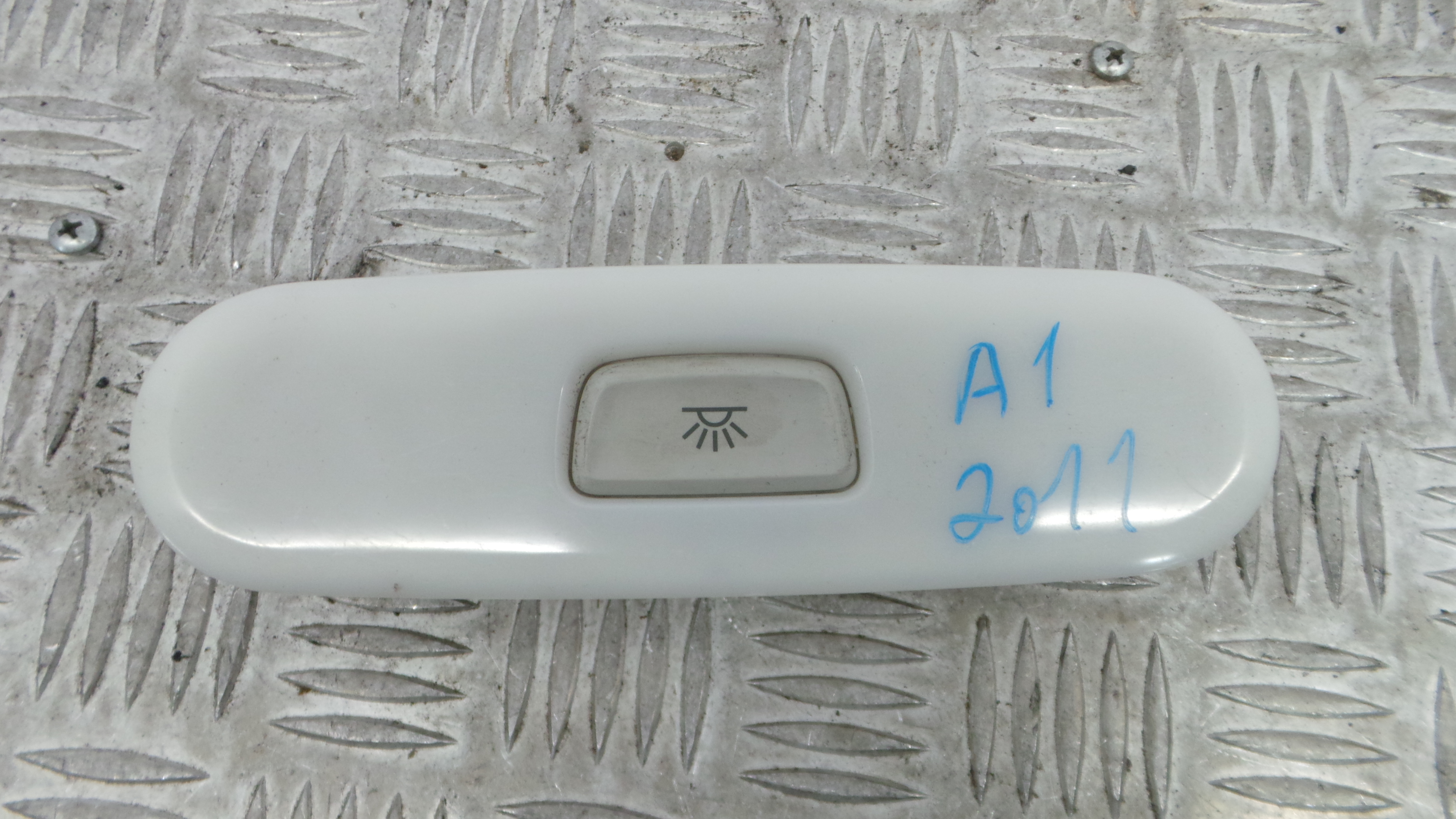 Plafonier Teto 8T0947111 - AUDI A1 (8X1, 8XK)-36269511 Plafonier Teto 8T0947111 - AUDI A1 (8X1, 8XK)-36269511