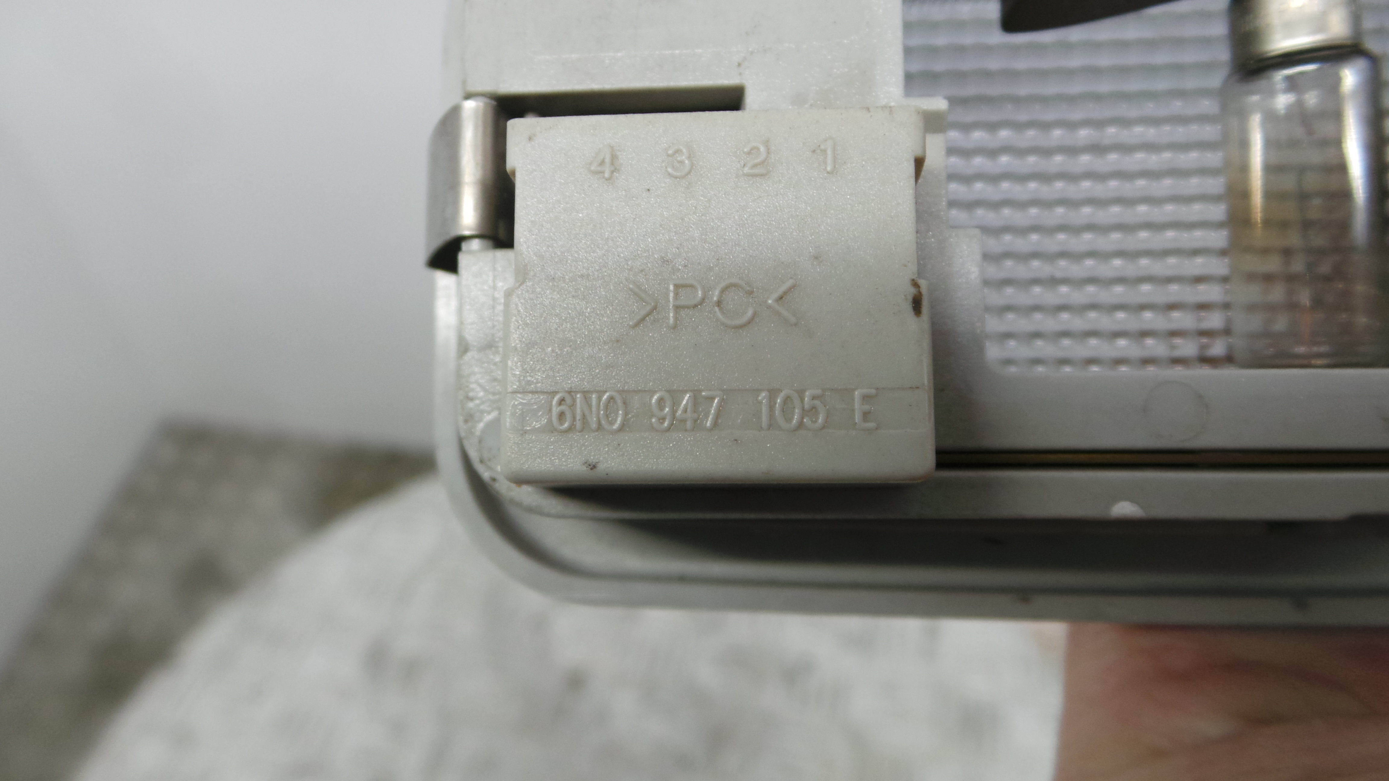 Plafonier Teto 6N0947105E - VW POLO III (6N1)-36269514