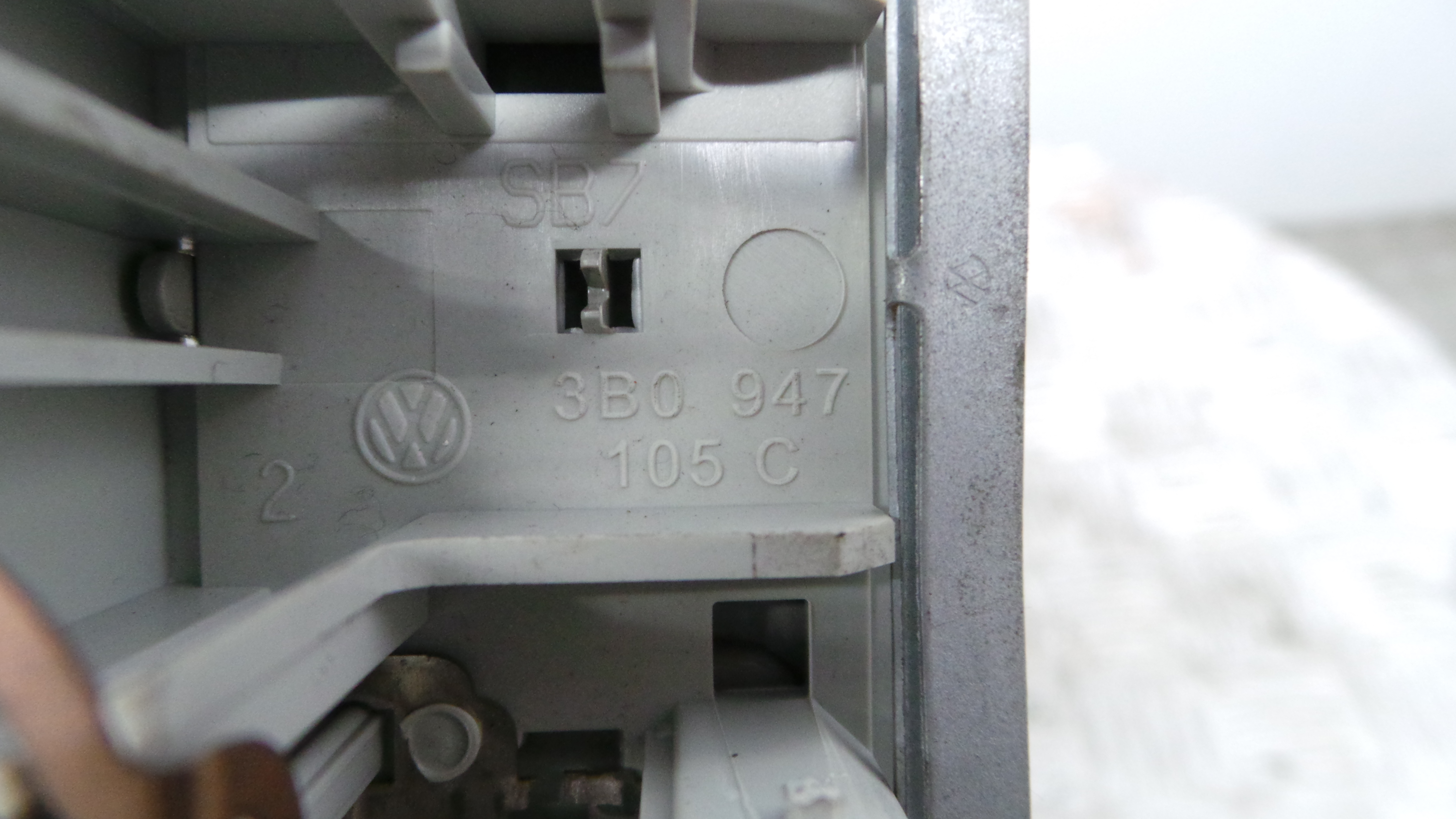 Plafonier Teto 3B0947105C - SEAT IBIZA IV (6J5, 6P1), IBIZA Mk IV (6J5, 6P1)-36269527