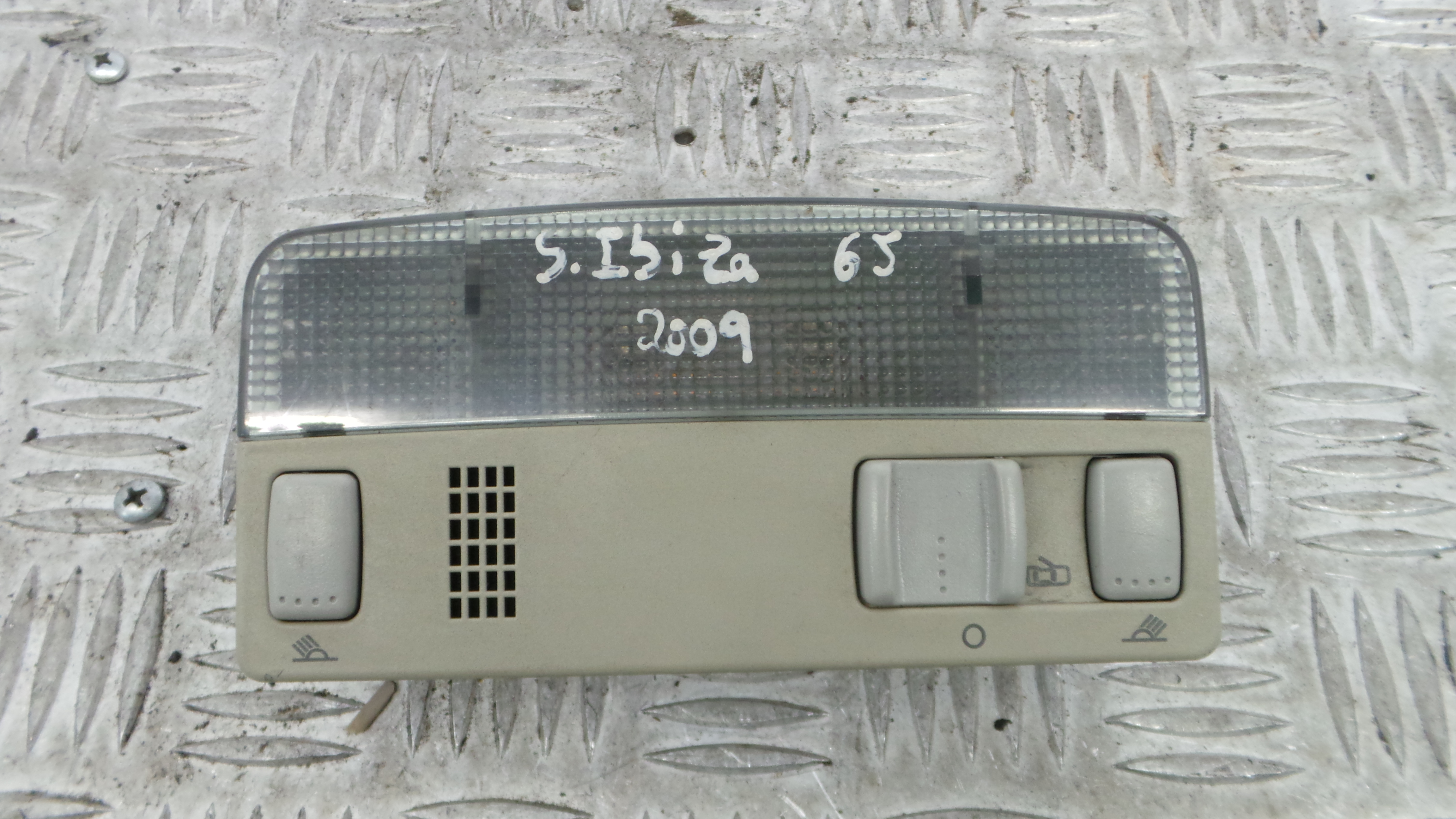 Plafonier Teto 3B0947105C - SEAT IBIZA IV (6J5, 6P1), IBIZA Mk IV (6J5, 6P1)-36269530 Plafonier Teto 3B0947105C - SEAT IBIZA IV (6J5, 6P1), IBIZA Mk IV (6J5, 6P1)-36269530