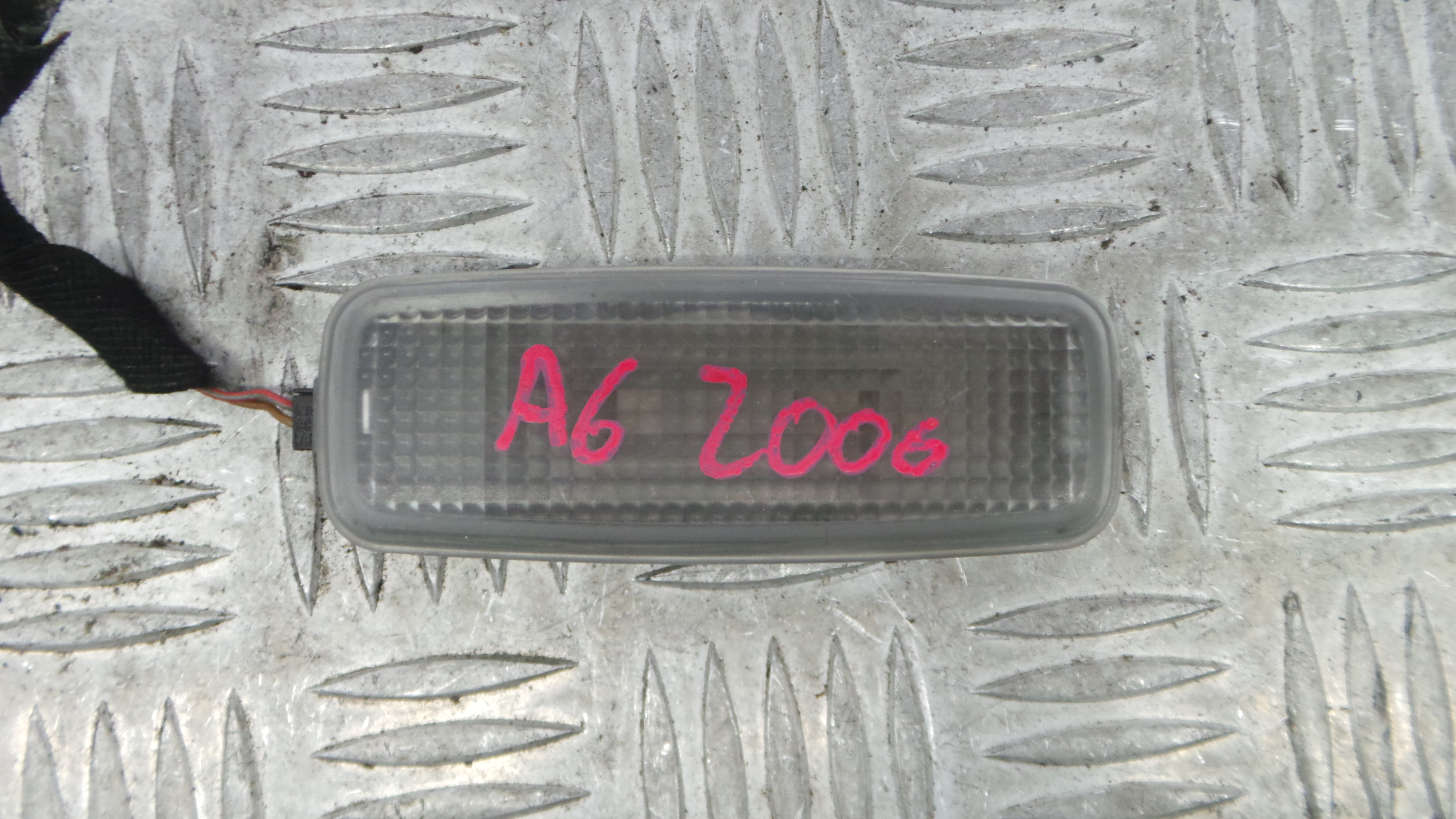 Luz Interior 8L0947105A - AUDI A6 C5 (4B2)-36269572