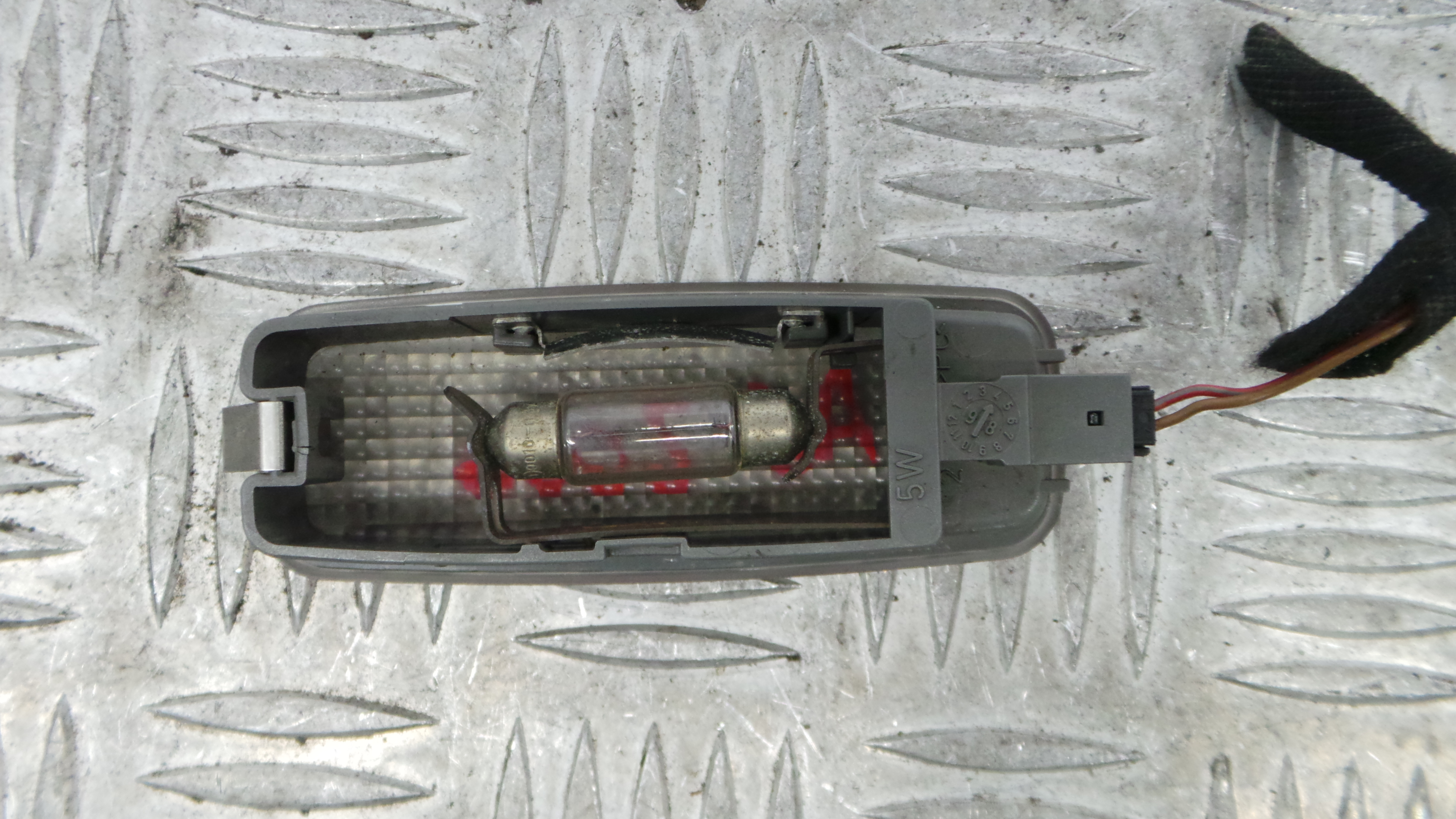 Luz Interior 8L0947105A - AUDI A6 C5 (4B2)-36269572