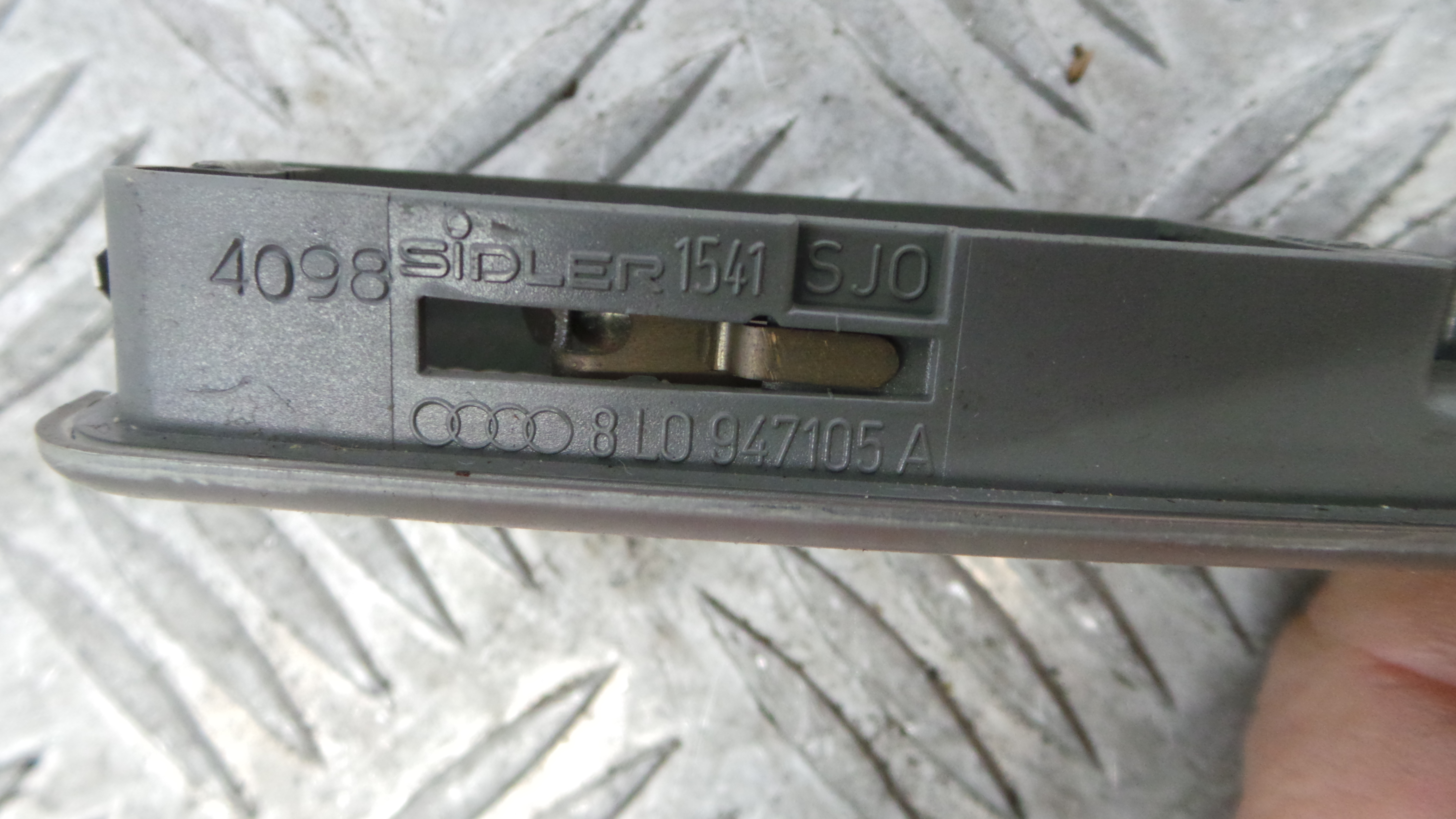 Luz Interior 8L0947105A - AUDI A6 C5 (4B2)-36269572