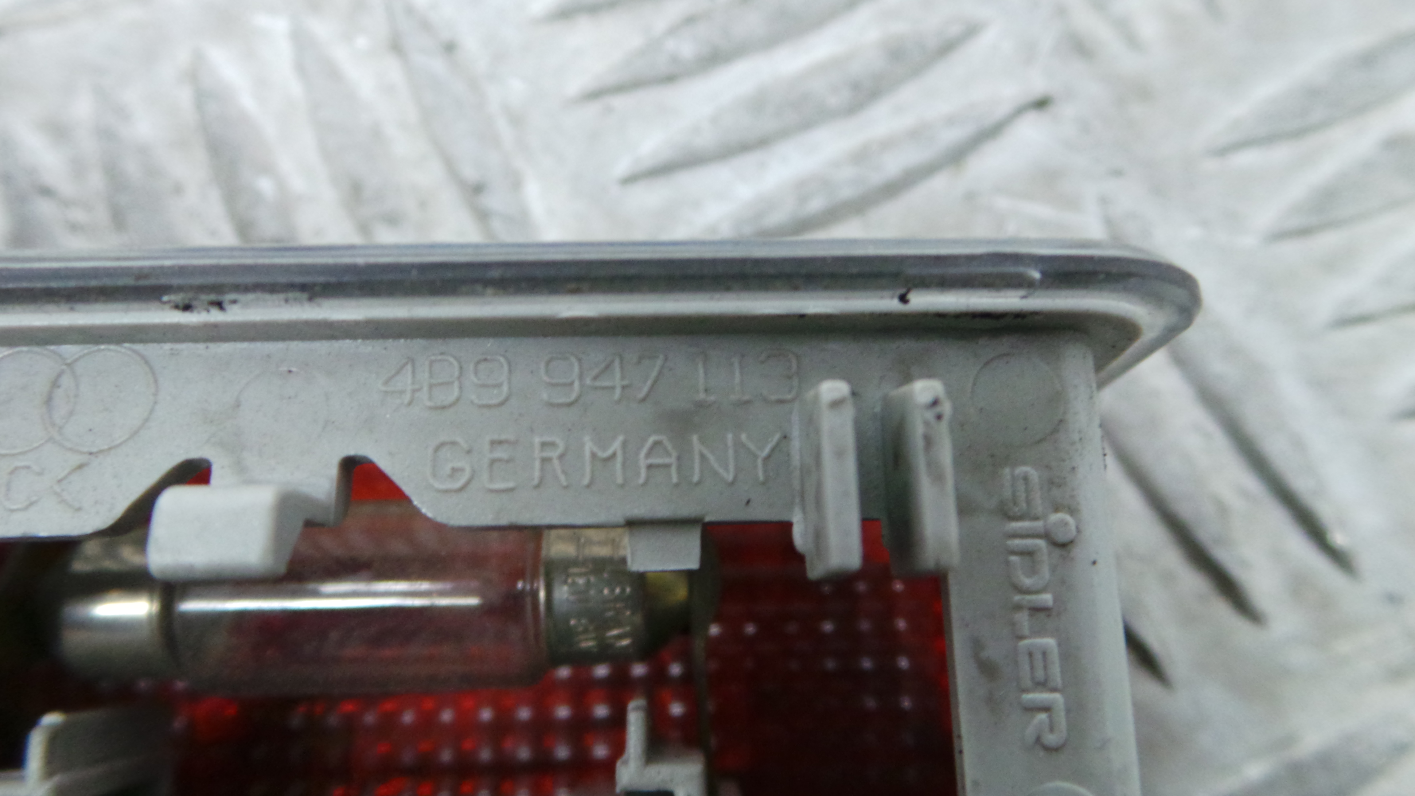 Luz Interior 4B9947113 - AUDI A4 B6 (8E2)-36269575