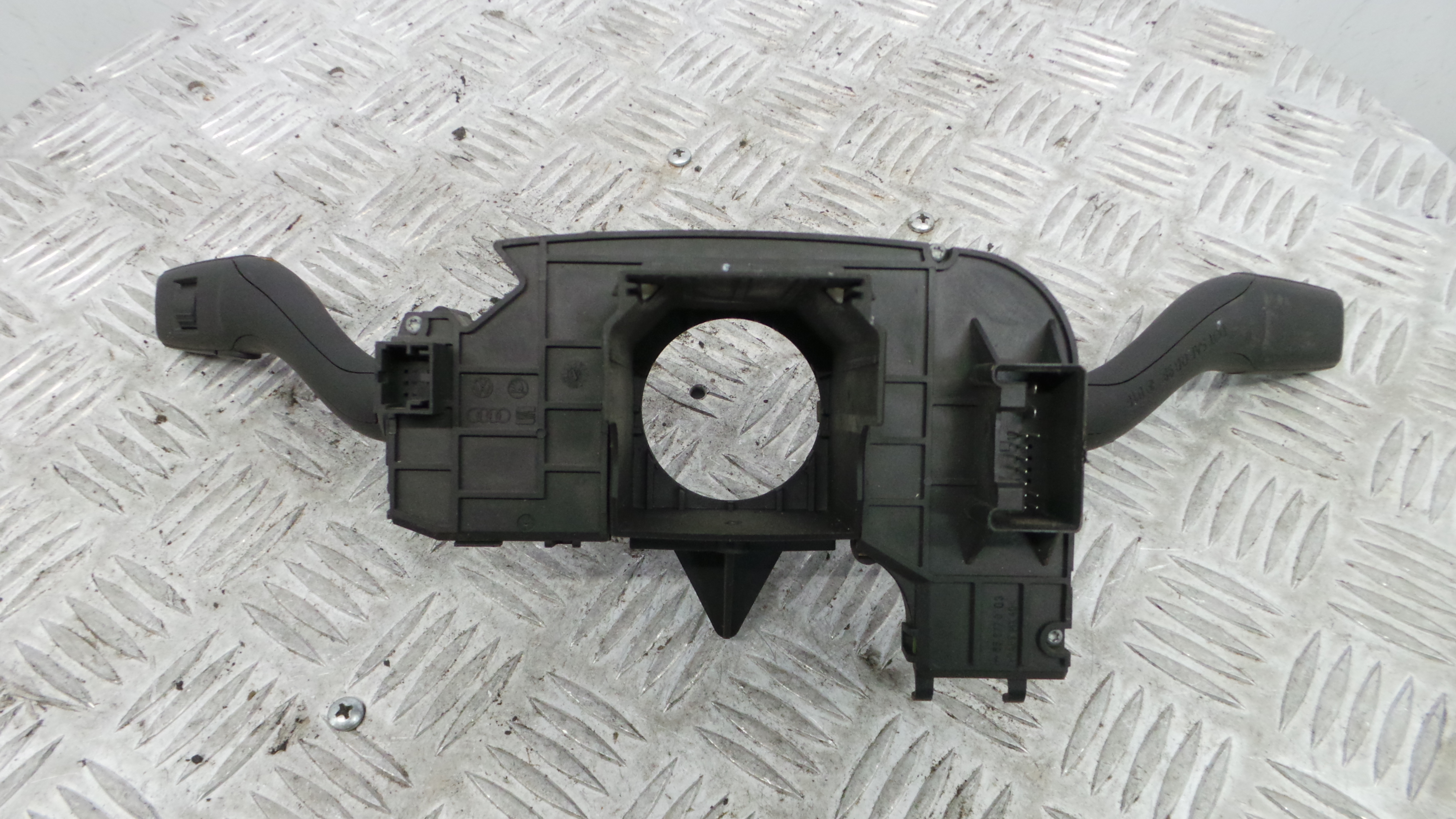 Manete / Comando dos Piscas 8E0953549F - AUDI A4 B6 (8E2)-36270174