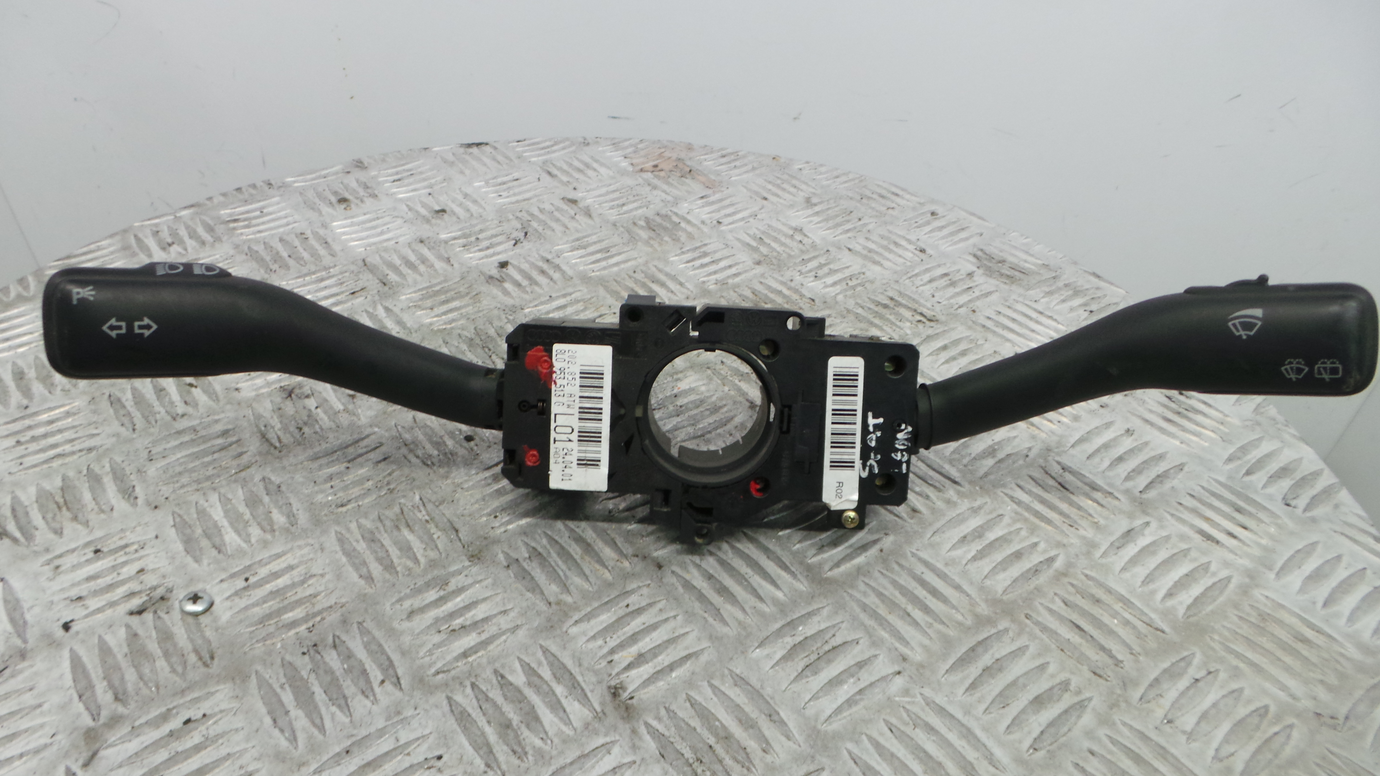 Manete / Comando dos Piscas 8L0953513G - SEAT LEON (1M1)-36270220 Manete / Comando dos Piscas 8L0953513G - SEAT LEON (1M1)-36270220