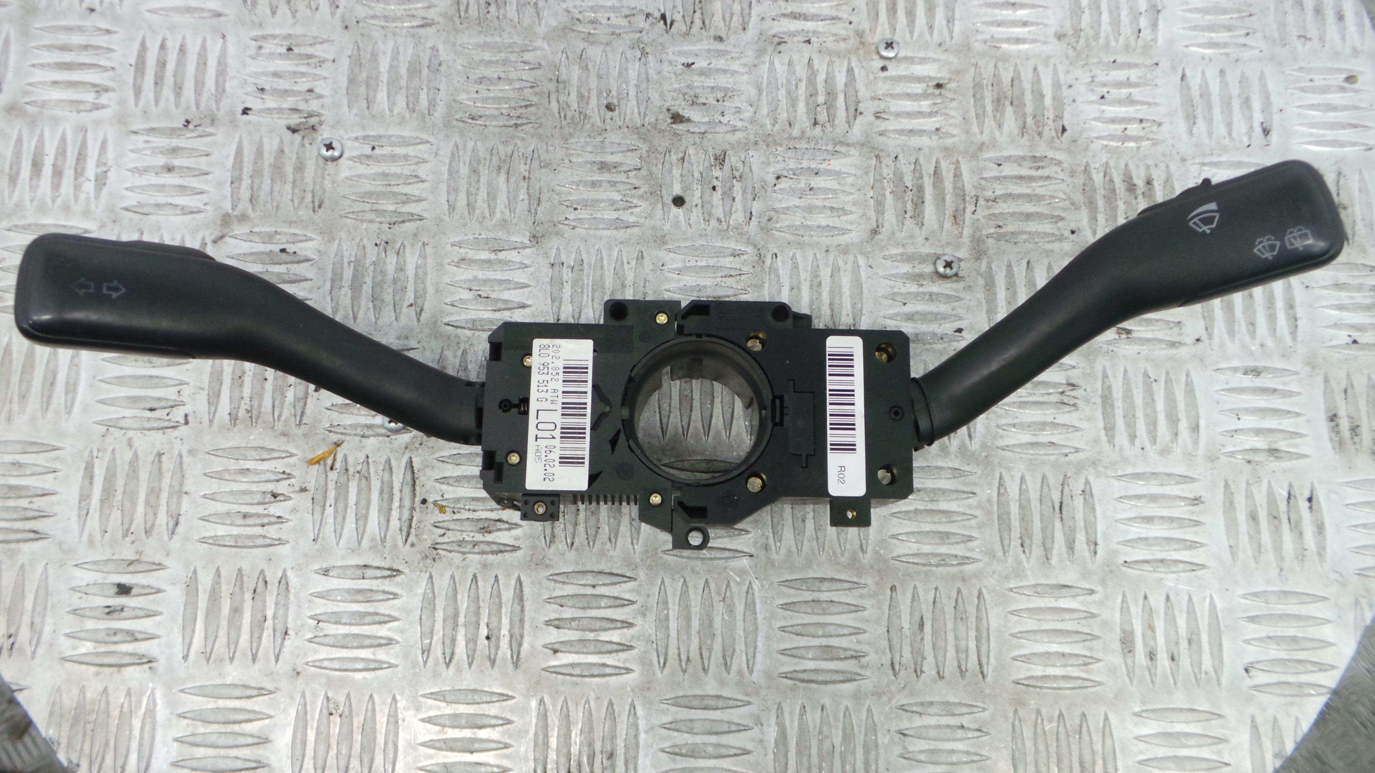 Manete / Comando dos Piscas 8L0953513G - AUDI A3 (8L1)-36270282