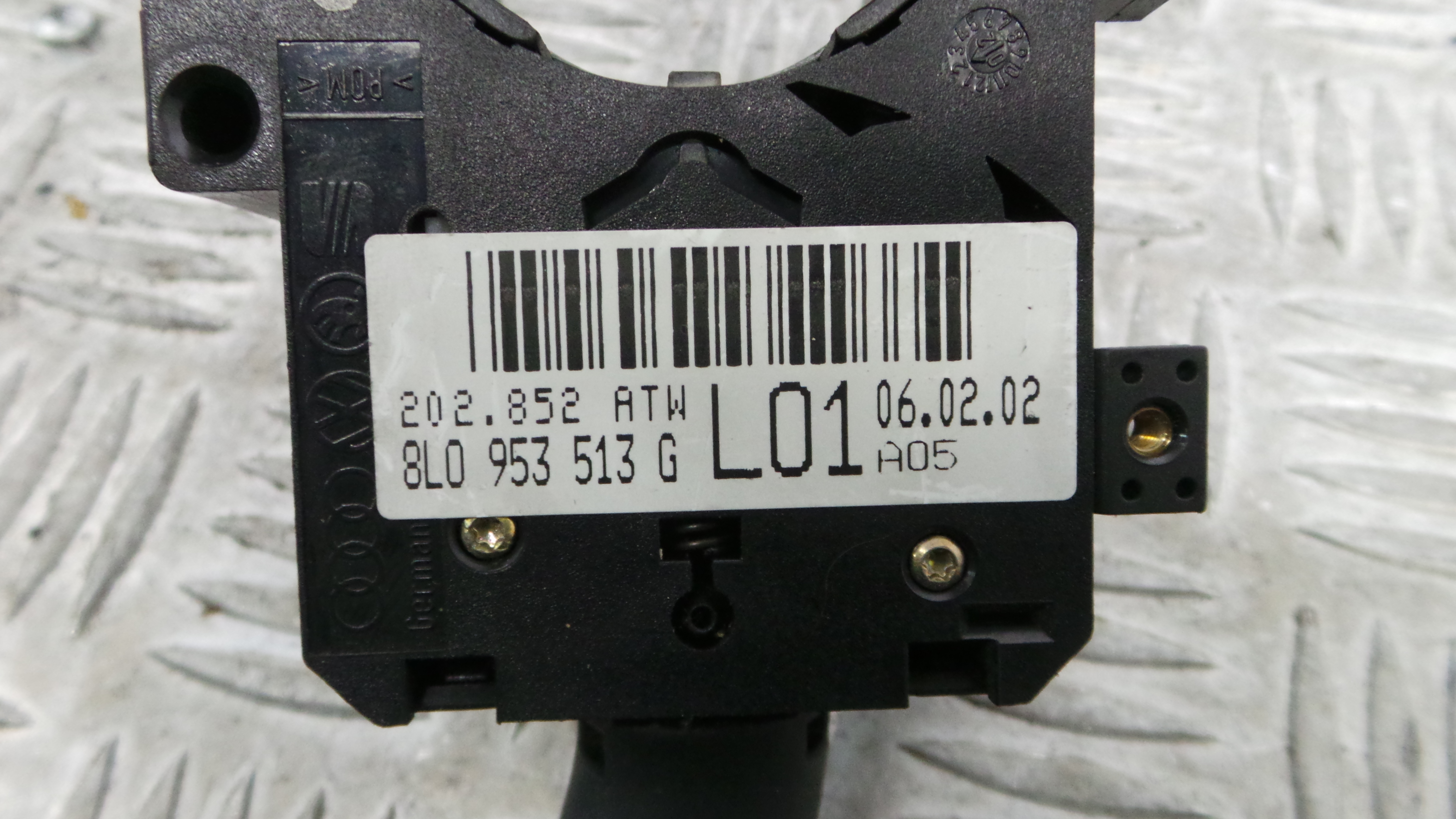 Manete / Comando dos Piscas 8L0953513G - AUDI A3 (8L1)-36270282