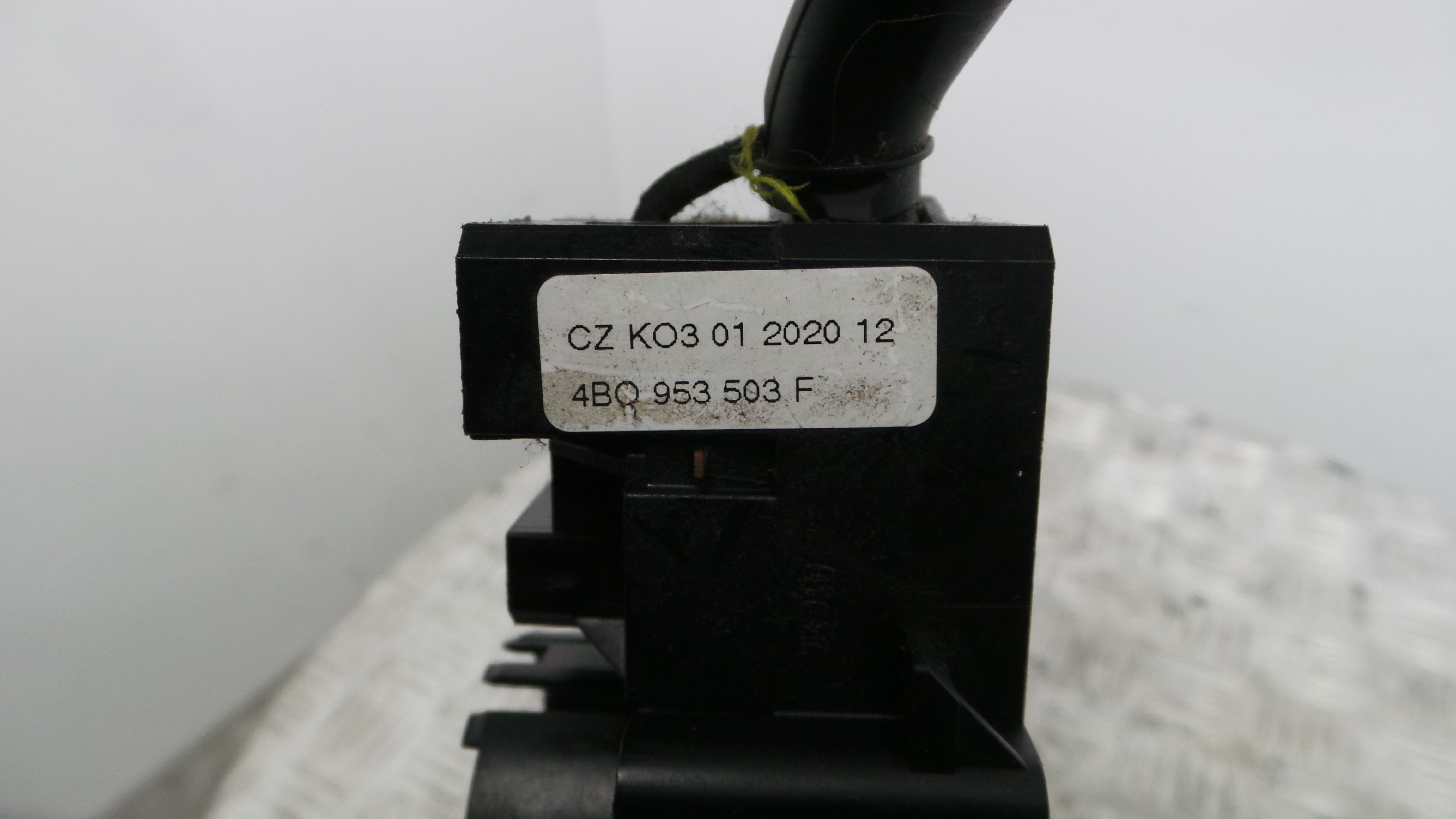 Manete / Comando dos Piscas 8L0953513G - AUDI A3 (8L1)-36270282