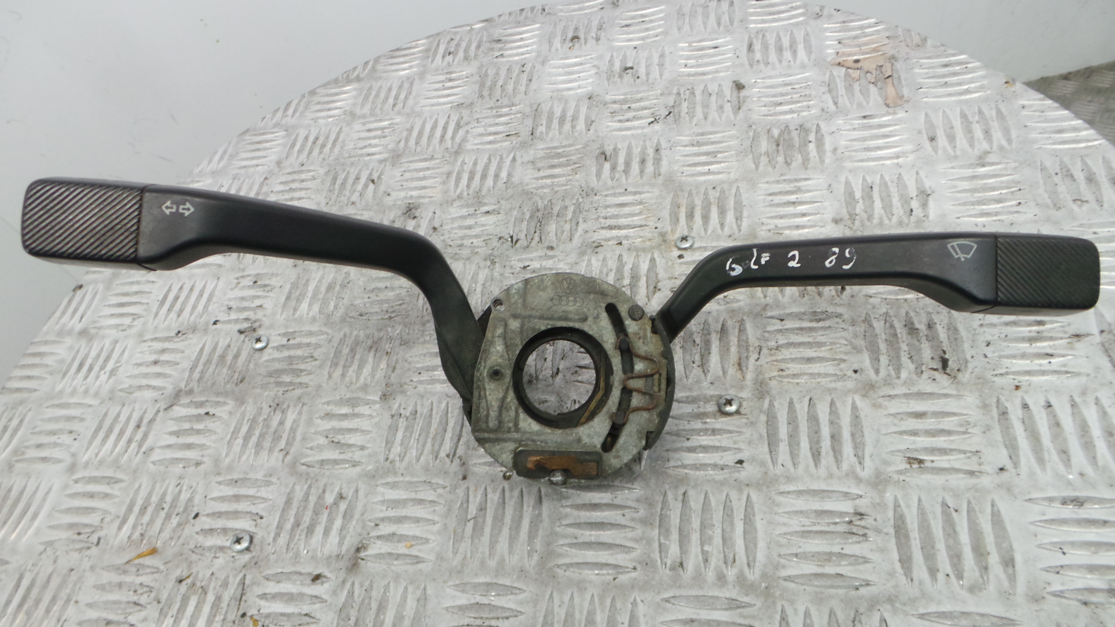 Manete / Comando dos Piscas - VW GOLF II (19E, 1G1), GOLF Mk II (19E, 1G1)-36270469 Manete / Comando dos Piscas - VW GOLF II (19E, 1G1), GOLF Mk II (19E, 1G1)-36270469