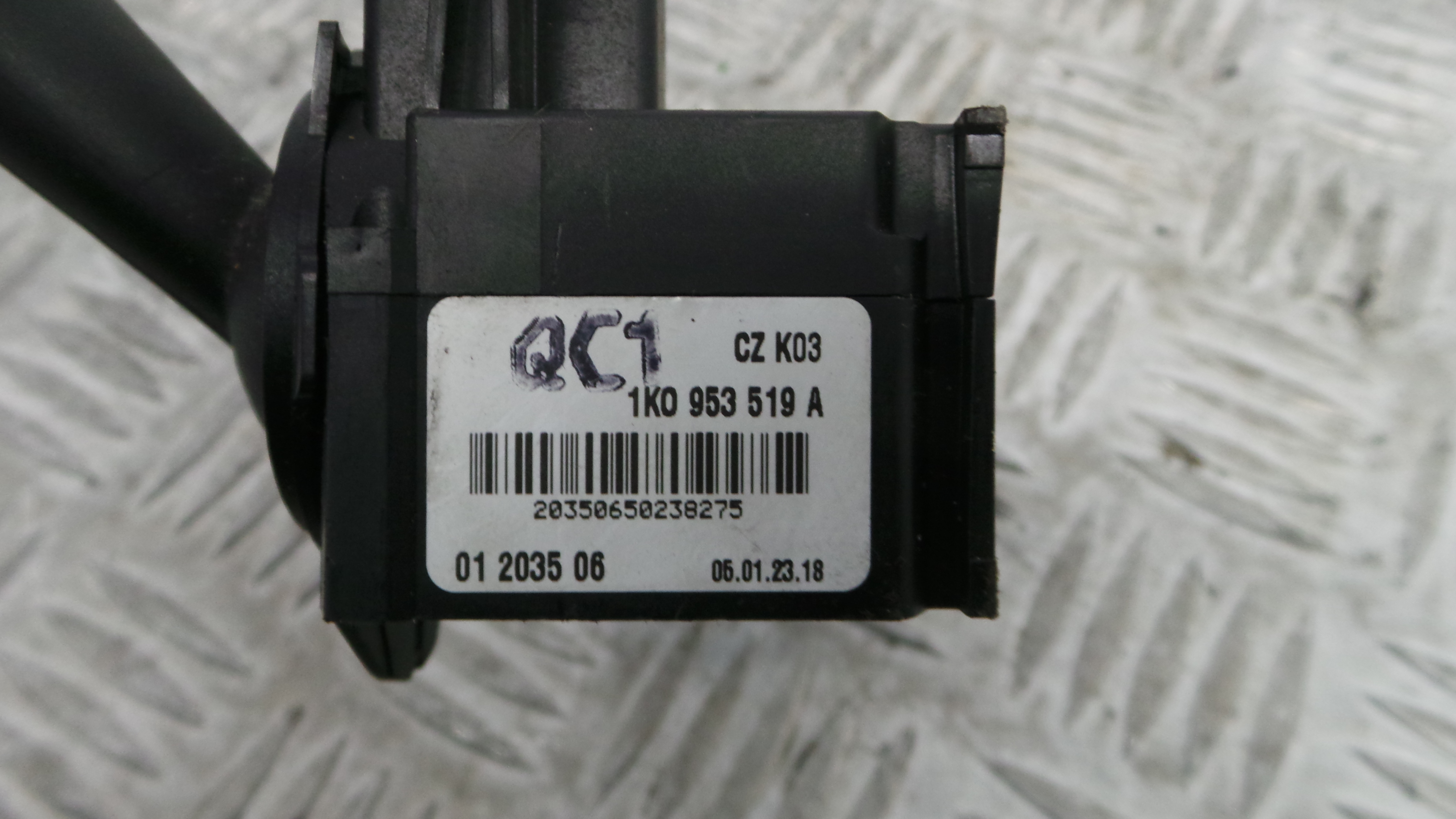 Comando de Limpa Para Brisas 1K0953519A - VW GOLF V (1K1)-36270495