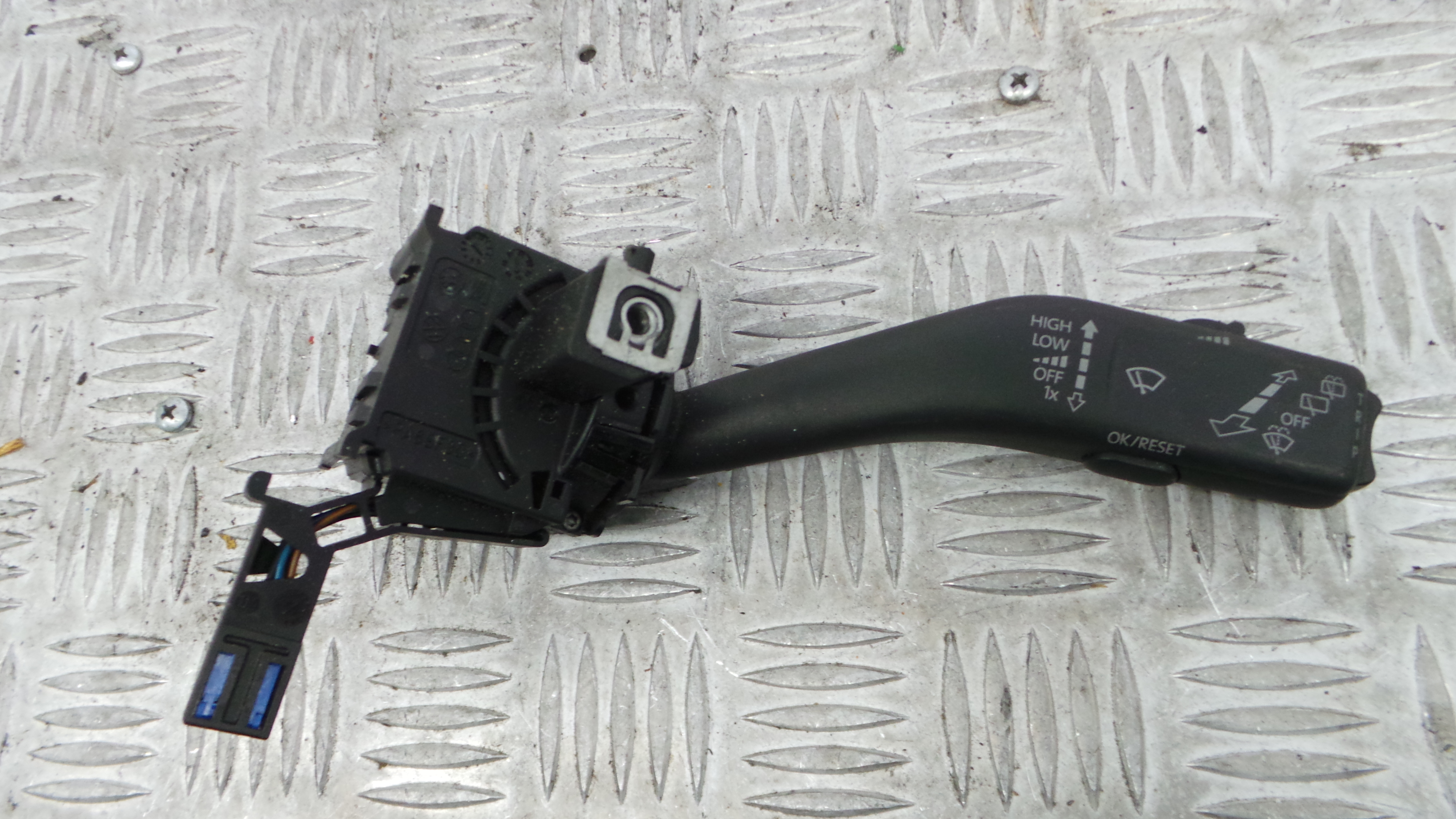 Comando de Limpa Para Brisas 1K0953519J - VW GOLF V (1K1)-36270650 Comando de Limpa Para Brisas 1K0953519J - VW GOLF V (1K1)-36270650