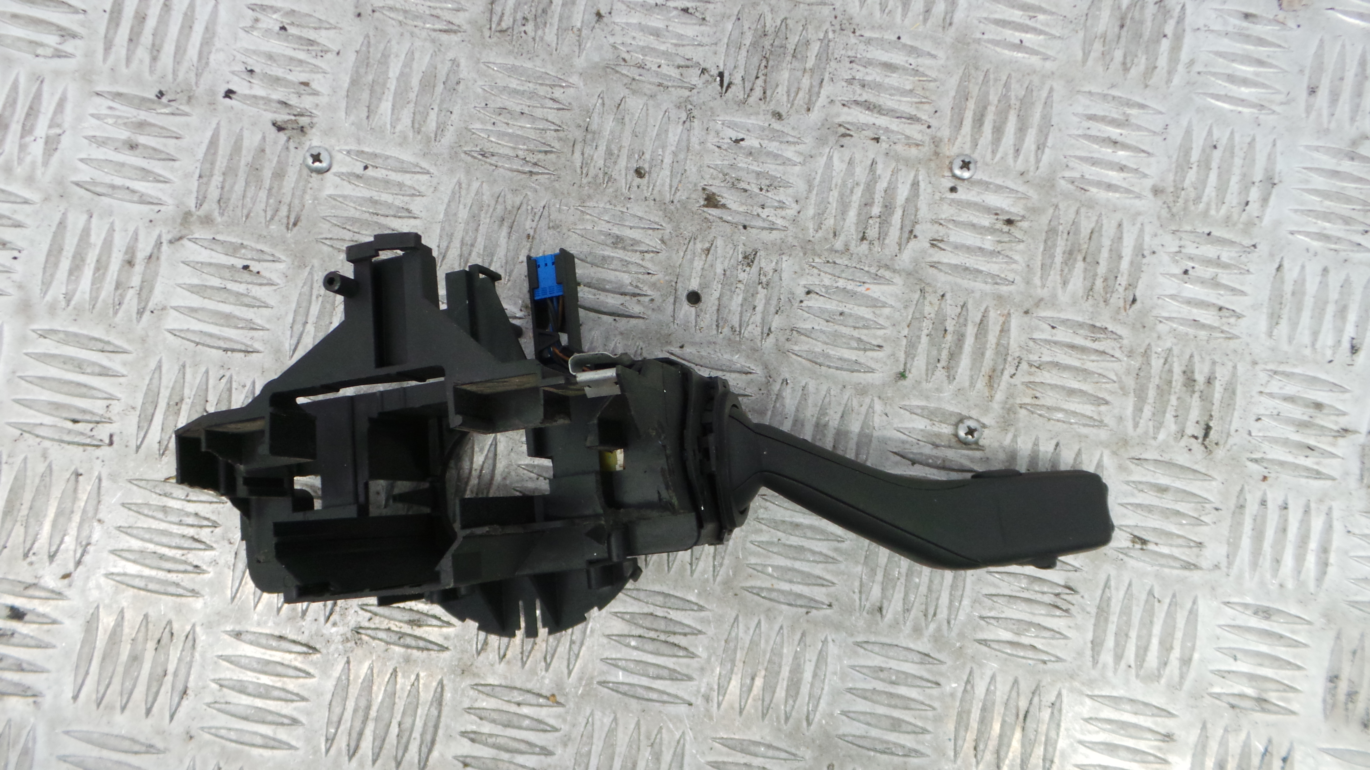 Comando de Limpa Para Brisas 1K0953519A - VW GOLF V (1K1)-36270799